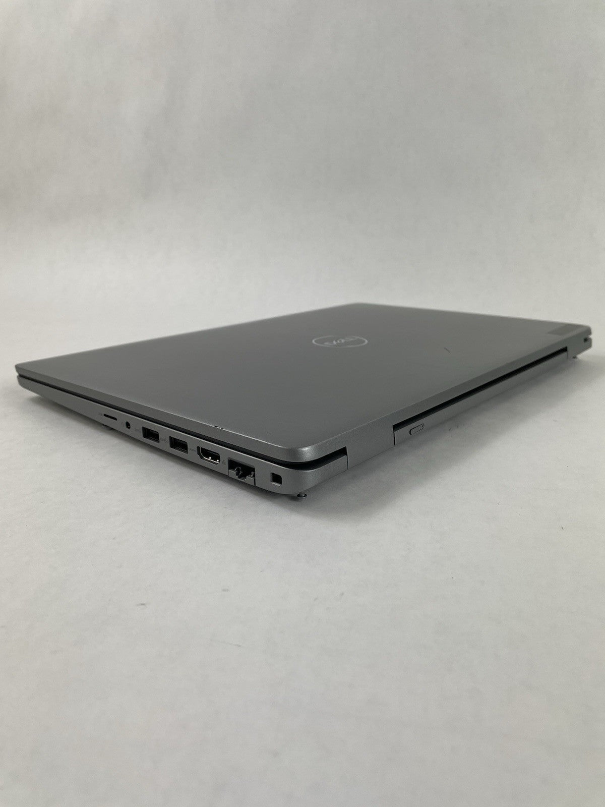 Dell Latitude 5540 15.6" i5-1345U 4.35 GHz 8 GB RAM No SSD/OS/AC - Worn11