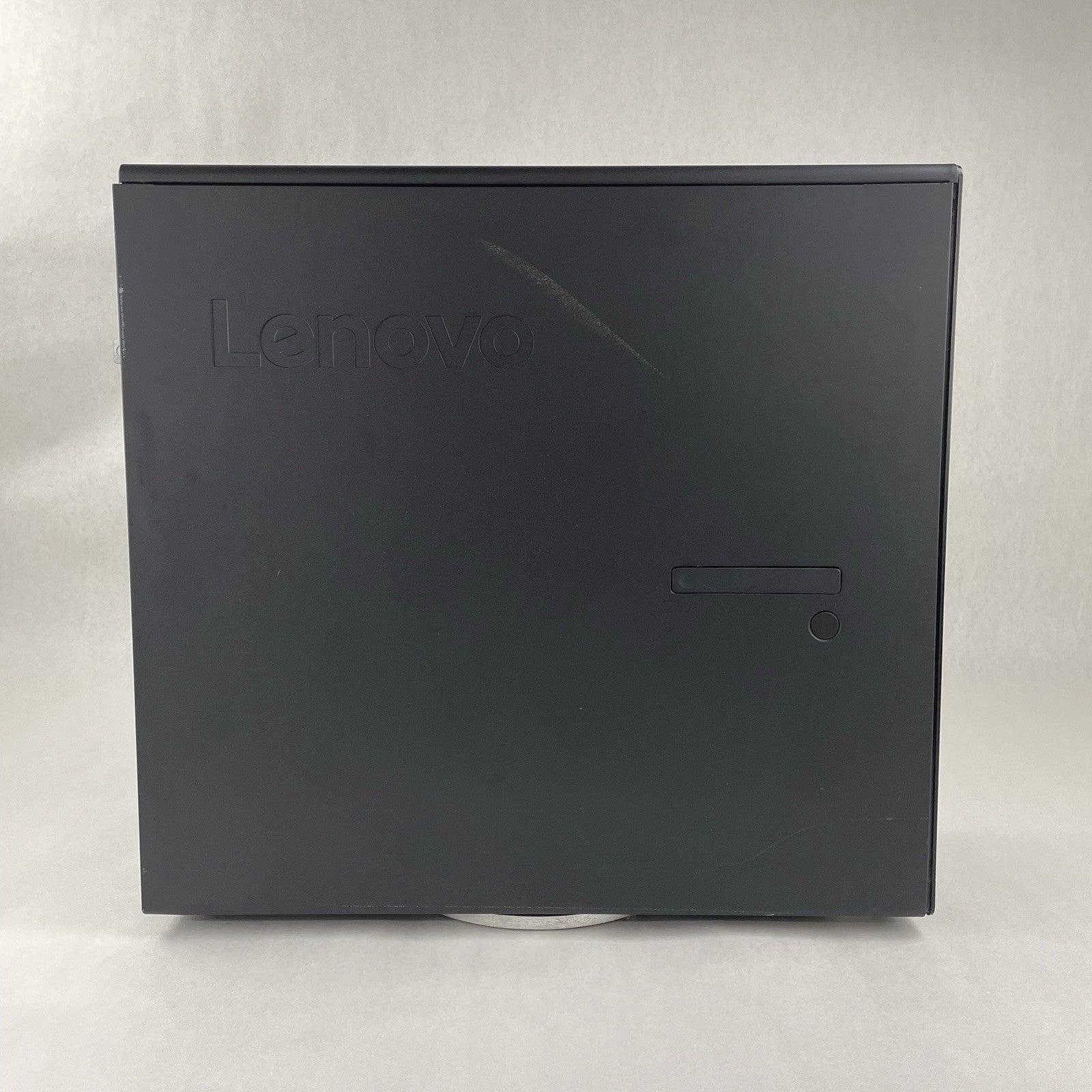 Lenovo ThinkStation P720 2x Xeon Silver 4110 2.10 GHz 32 GB RAM No GPU/HDD5