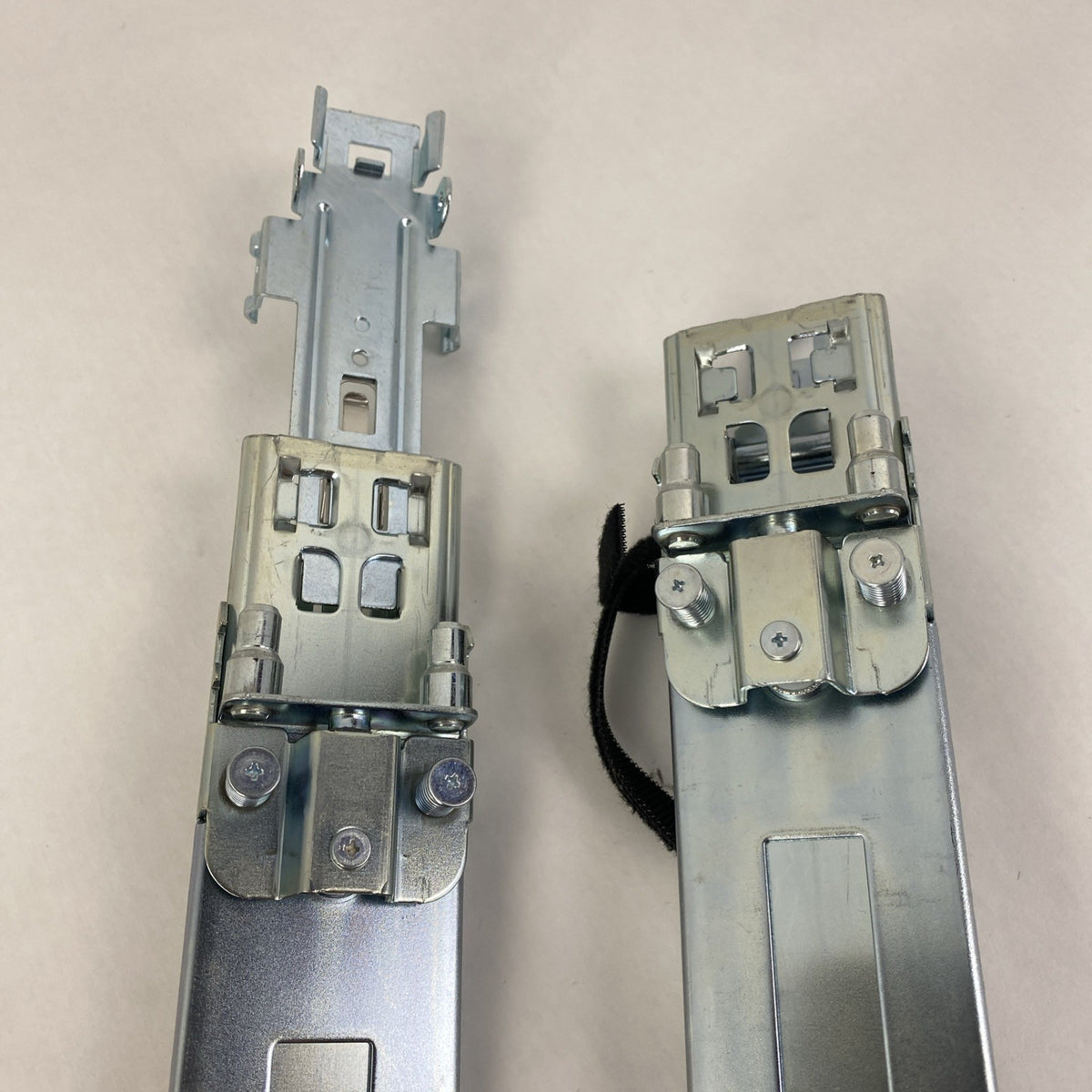 Dell 00D9374 1U Left and Right Sliding Server Rail7