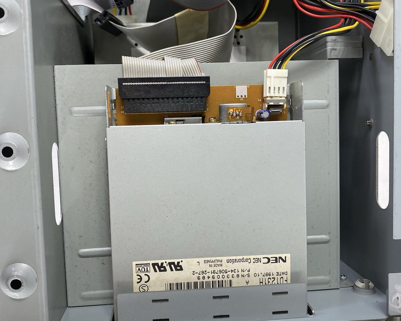 NEC PowerMate Enterprise MT Pentium MMX 200MHz 32MB RAM No HDD No OS