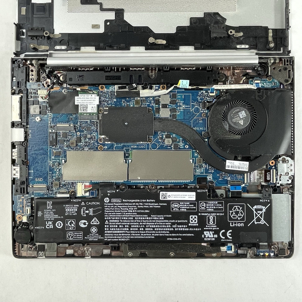HP mt45 14" Ryzen 3 Pro 3300U 2.10 GHz 4 GB RAM No SSD/OS/AC - Bad DIMM17