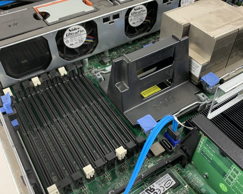 Dell PowerEdge R710 Server x1 Intel Xeon E5504 2.00 GHz 24 GB RAM No HDD No OS