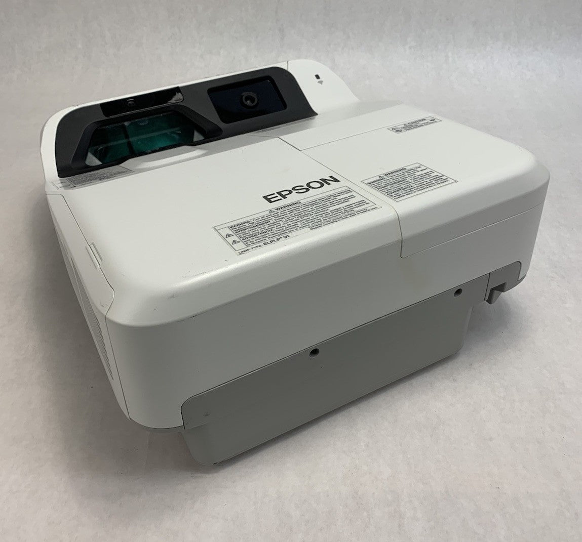 Epson PowerLite 695Wi H740A LCD Lamp Projector 371 Lamp Hours - No Remote0