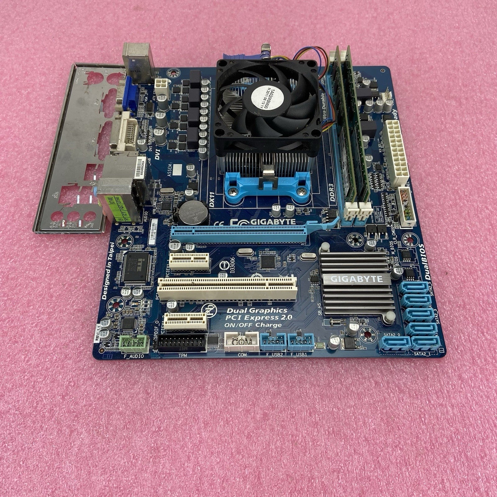 Gigabyte GA-A55M-S2V Motherboard AMD A4-3300 2.5GHz 6GB RAM w/IO Shield1