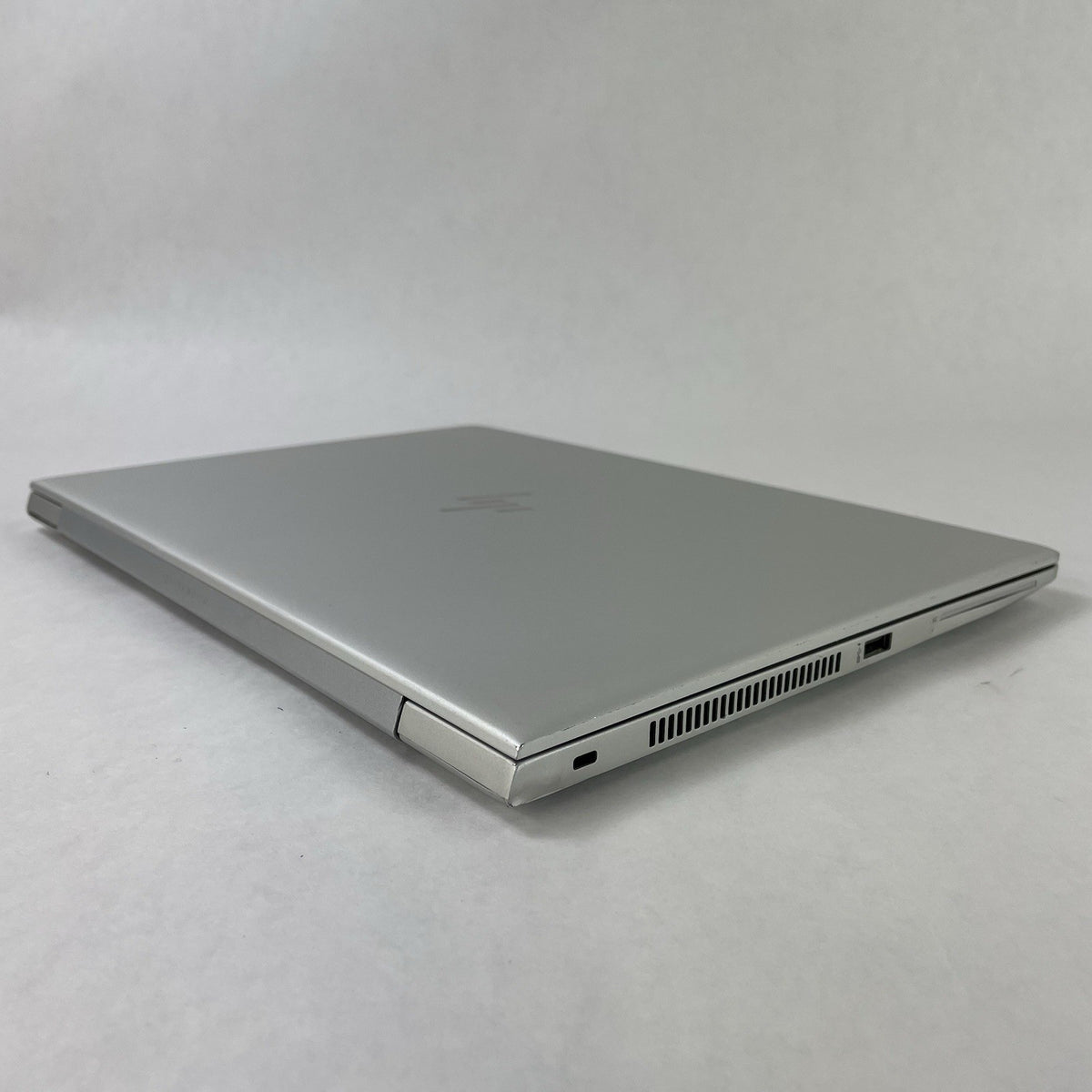 HP mt44 14" Ryzen 3 Pro 2300U 2.00 GHz 4 GB RAM No SSD/OS/AC - READ12