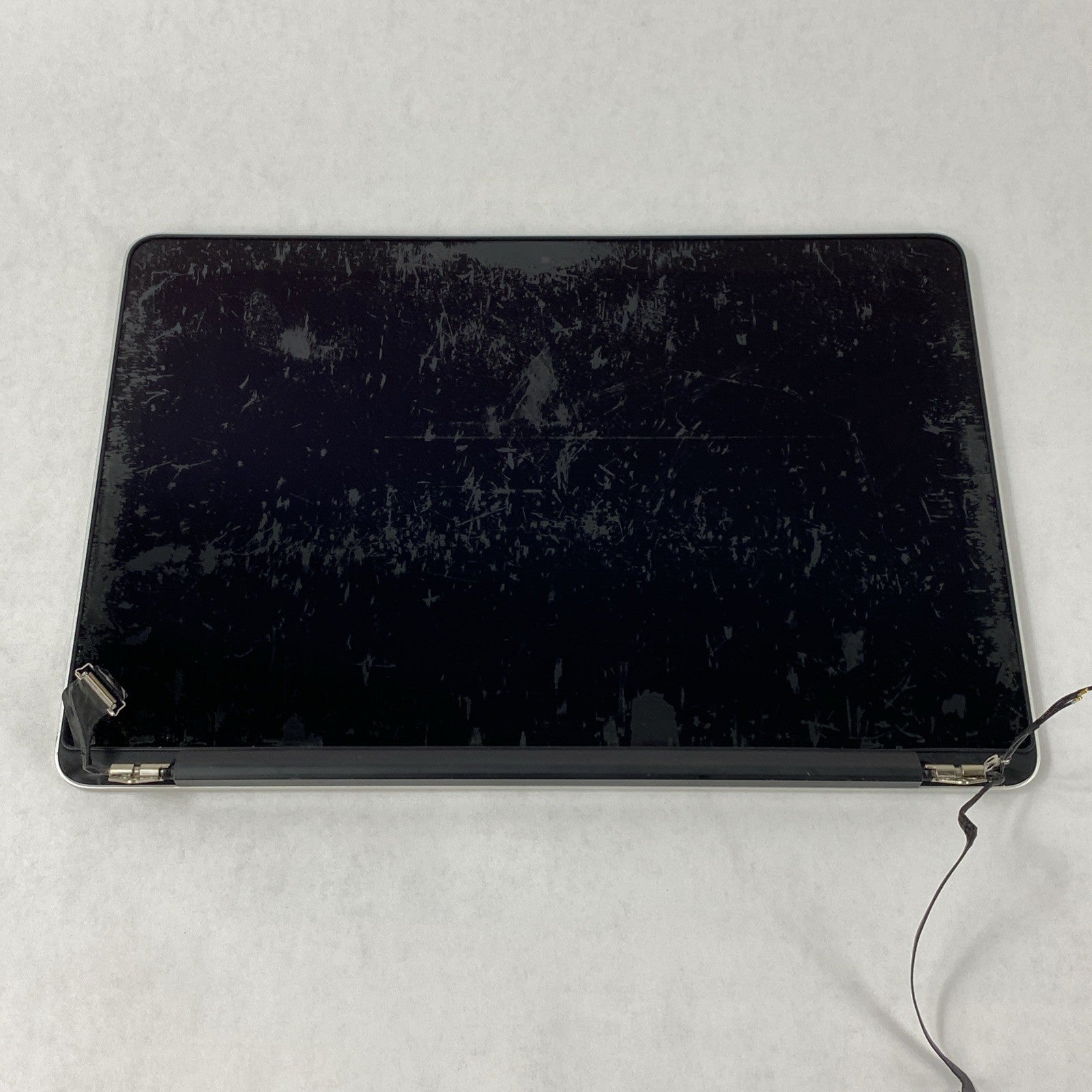 Apple MacBook Pro A1502 13.3-inch Screen Display Assembly Tested1