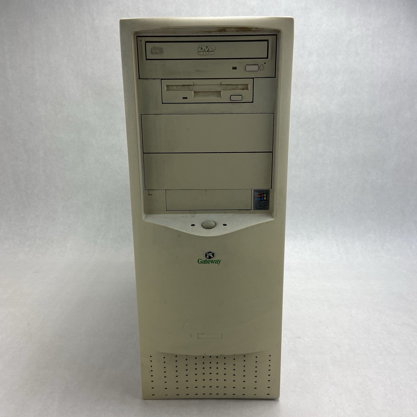 Gateway LP TB3 450 MT Intel Pentium III 450MHz 128MB RAM No HDD No OS1