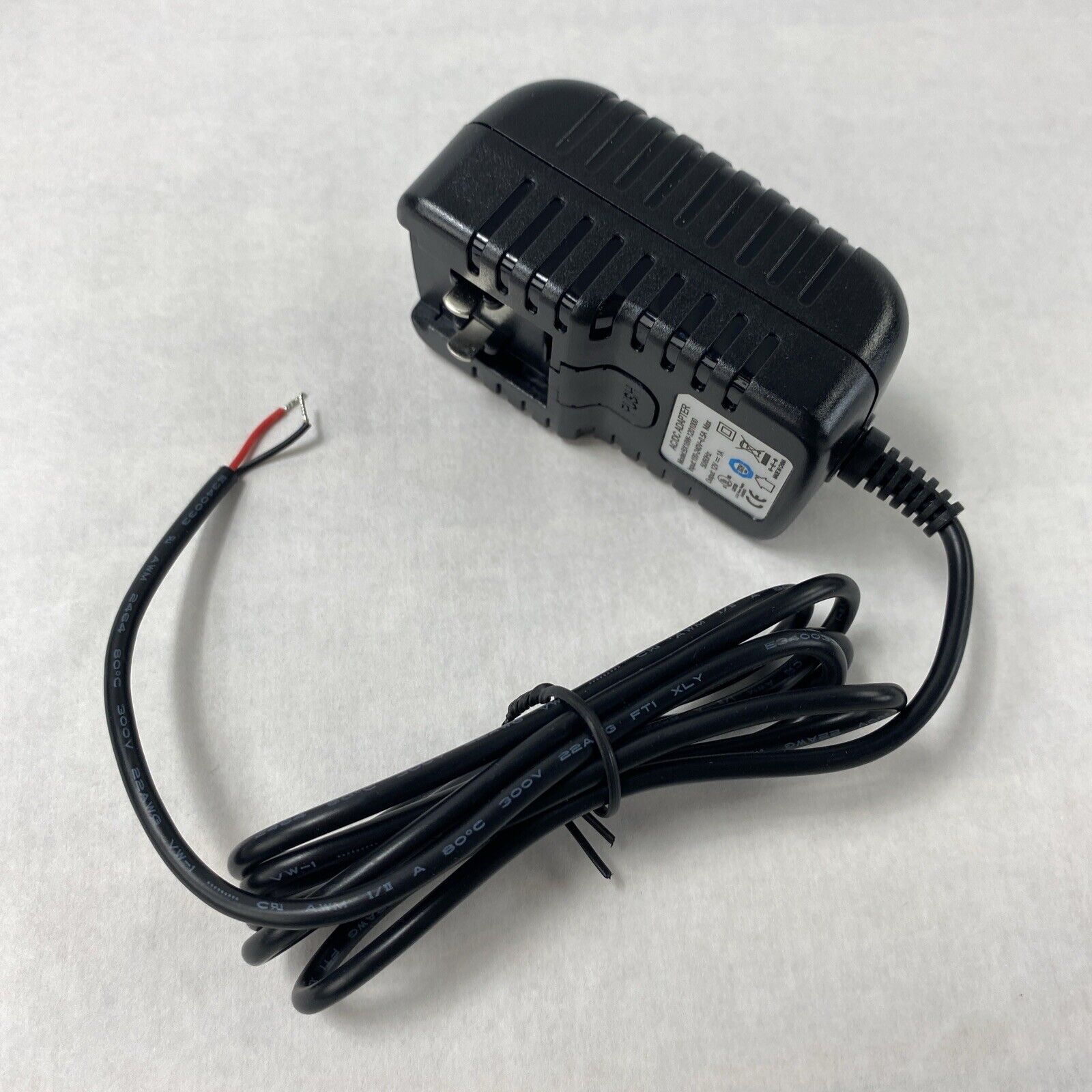 Unbranded BX18W-1201000 12V 1A AC/DC Adapter w/ International Wall Plug Adapters