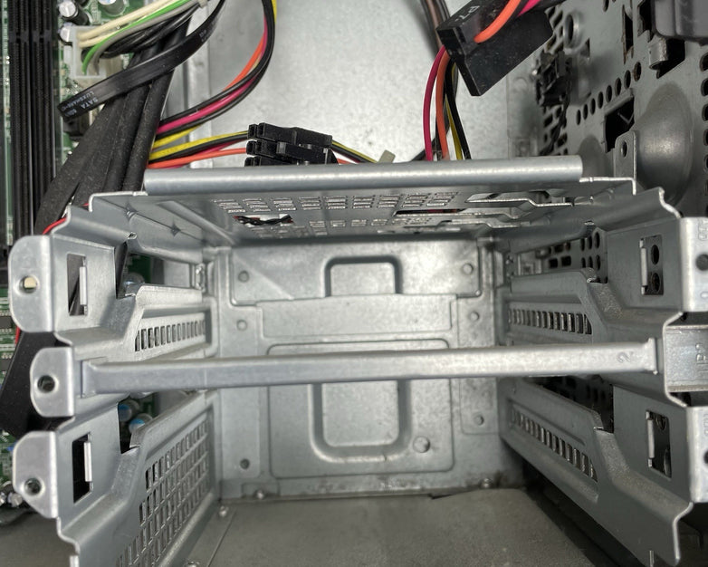 Dell Precision T1700 Xeon E3-1226 V3 3.30 GHz 4 GB RAM NO HDD NO OS