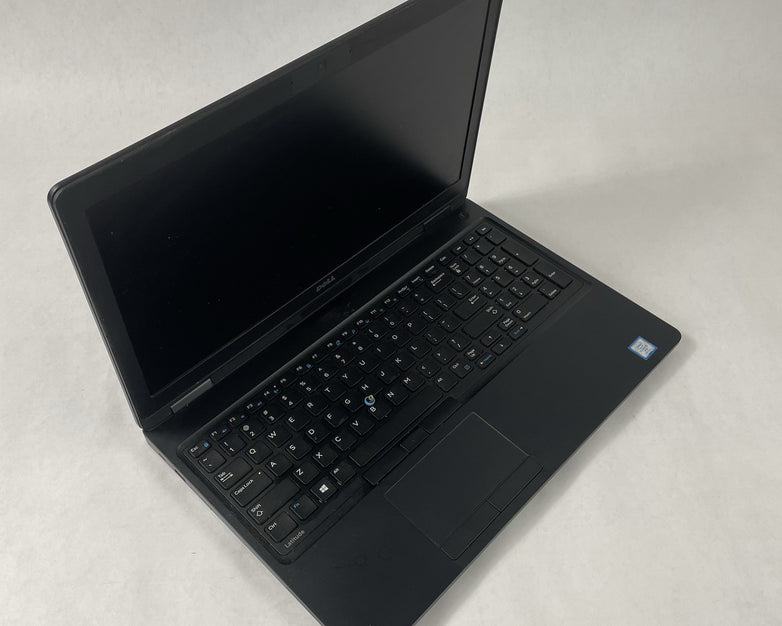 Dell Latitude 5580 15.6" Core i5-7300U 2.60 GHz 8 GB RAM No HDD No OS