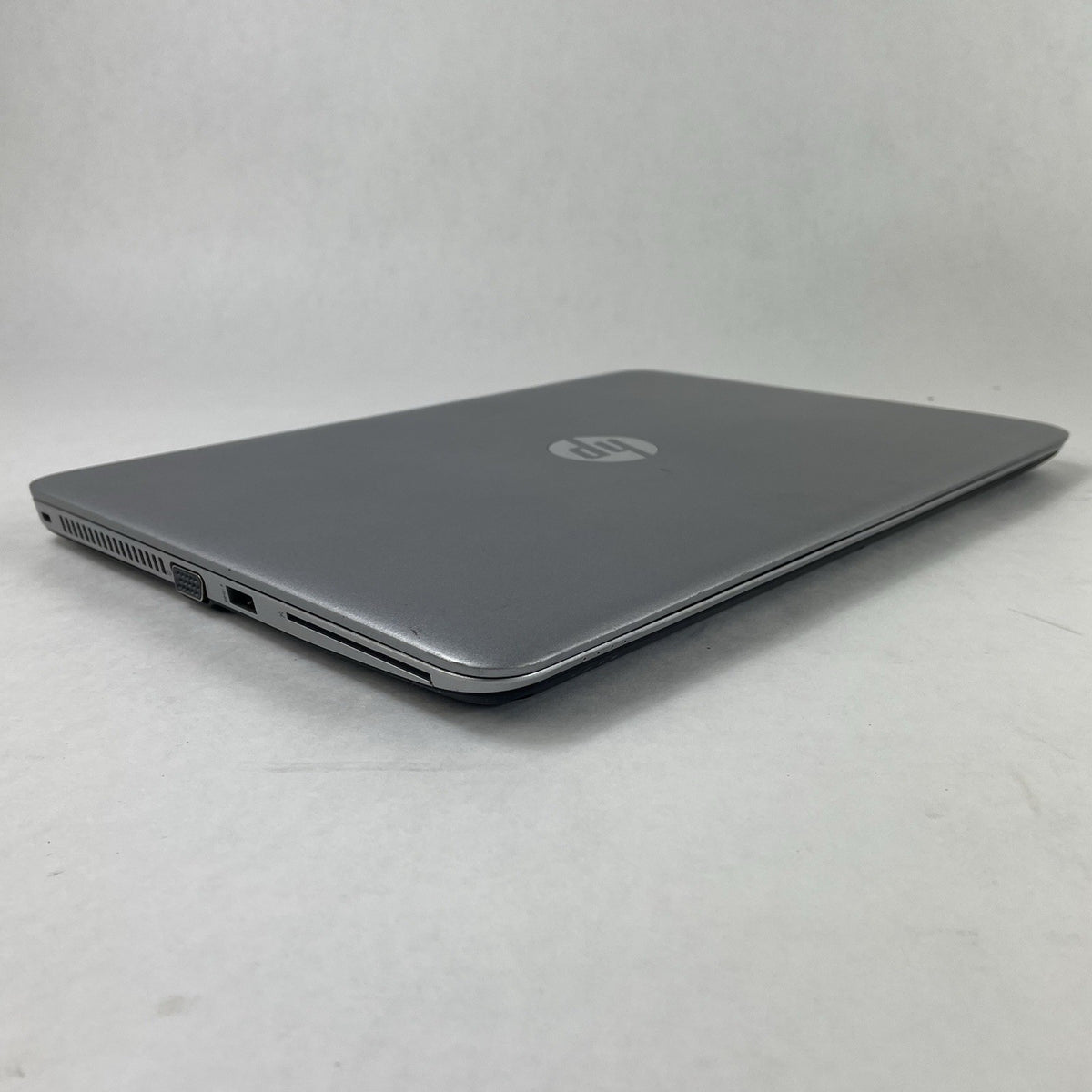 HP mt43 14" AMD Pro A8 9600B 2.40 GHz 8 GB RAM No SSD/OS/AC/Batt13