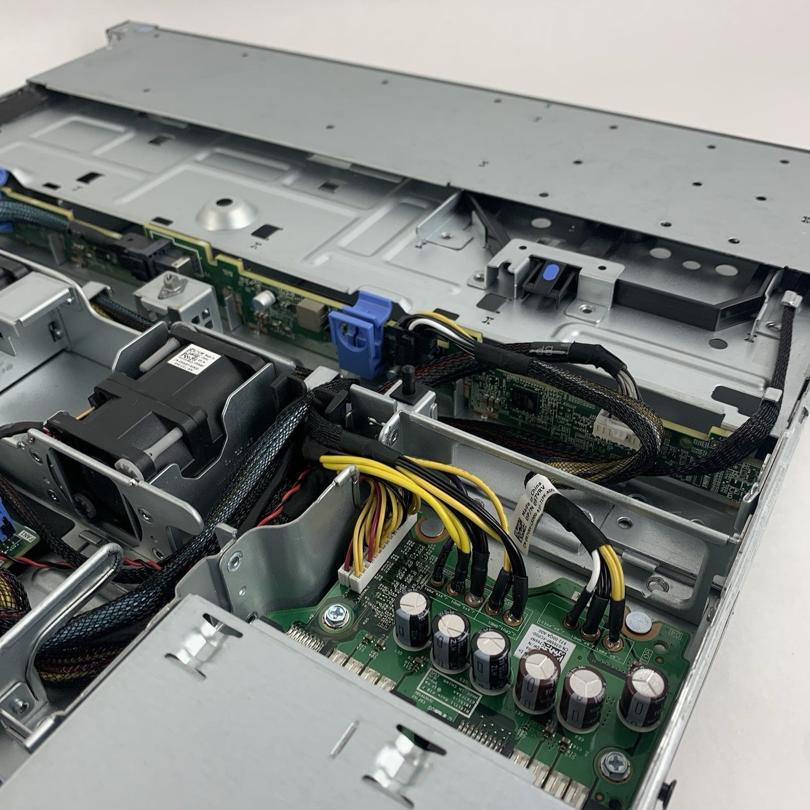 Dell PowerEdge R340 1x Xeon E-2124 3.3 GHz 64 GB Ram H330 No OS No HDD18