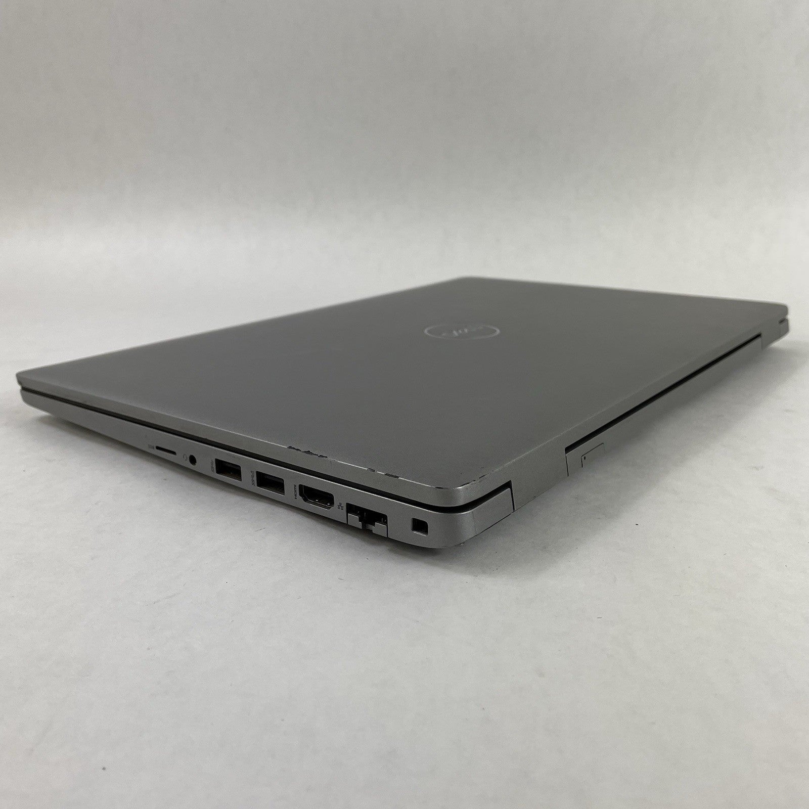 Dell Latitude 5520 15.6" i5-1135G7 1.40 GHz 8 GB RAM No SSD/OS/AC - Bad Paint10