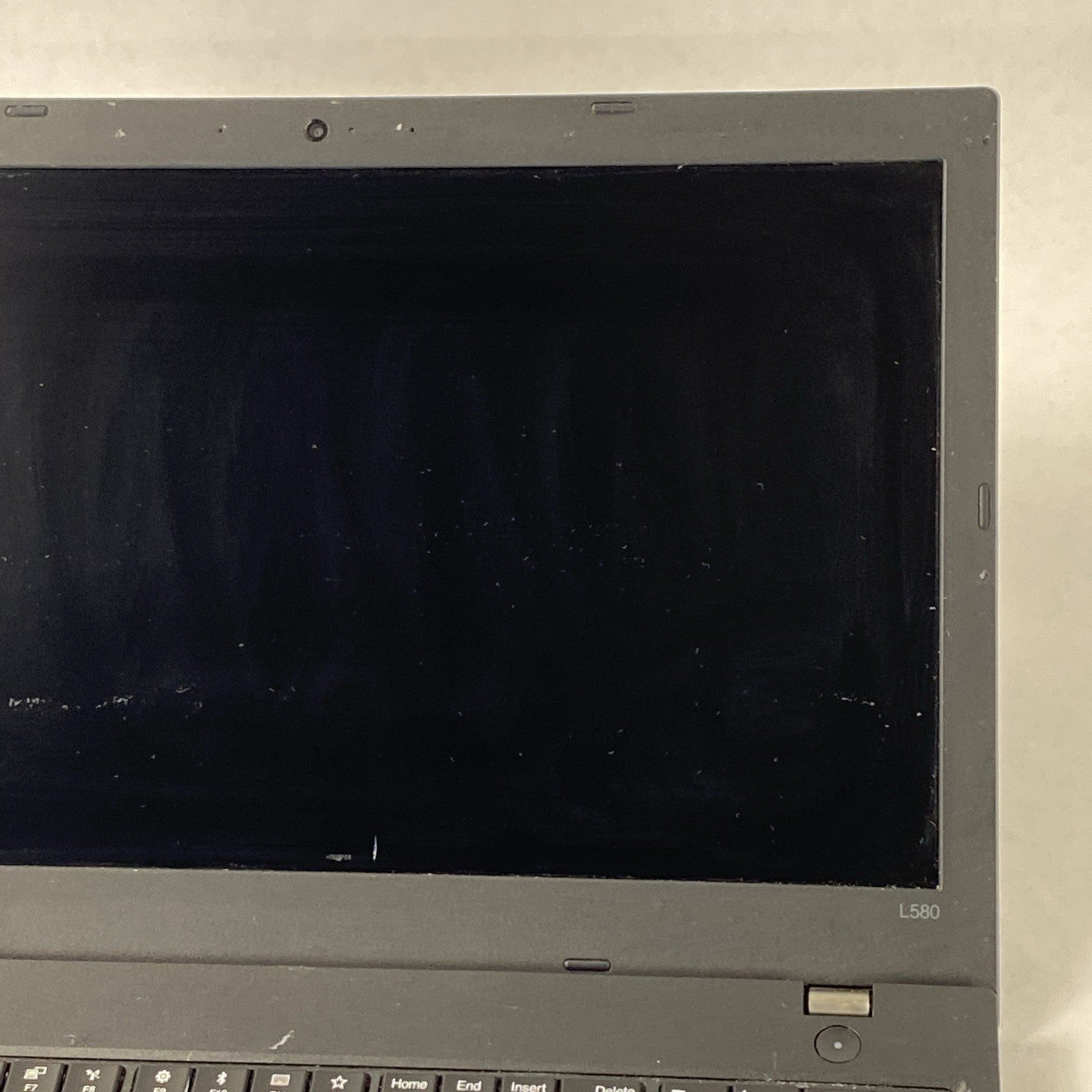 Lenovo ThinkPad L580 Intel Core i5-8250U 1.60 GHz 8GB RAM 15.6" No HDD No OS