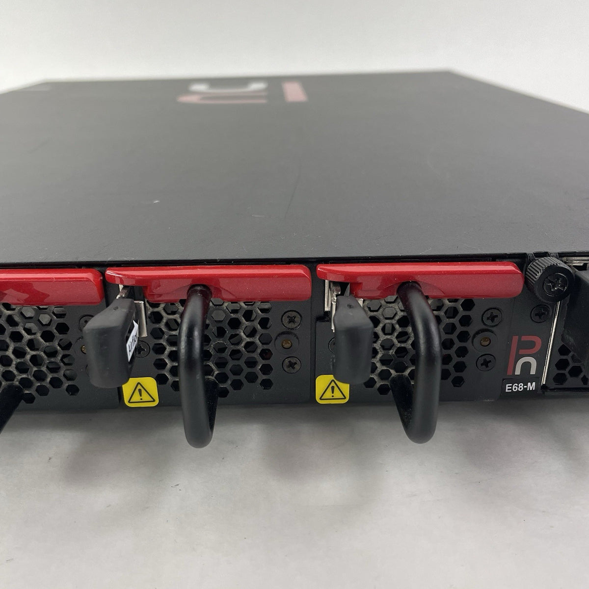 Pluribus Networks E68 Server Switch E3-1265Lv2 2.5GHz 16GB Ram No OS No HDD9