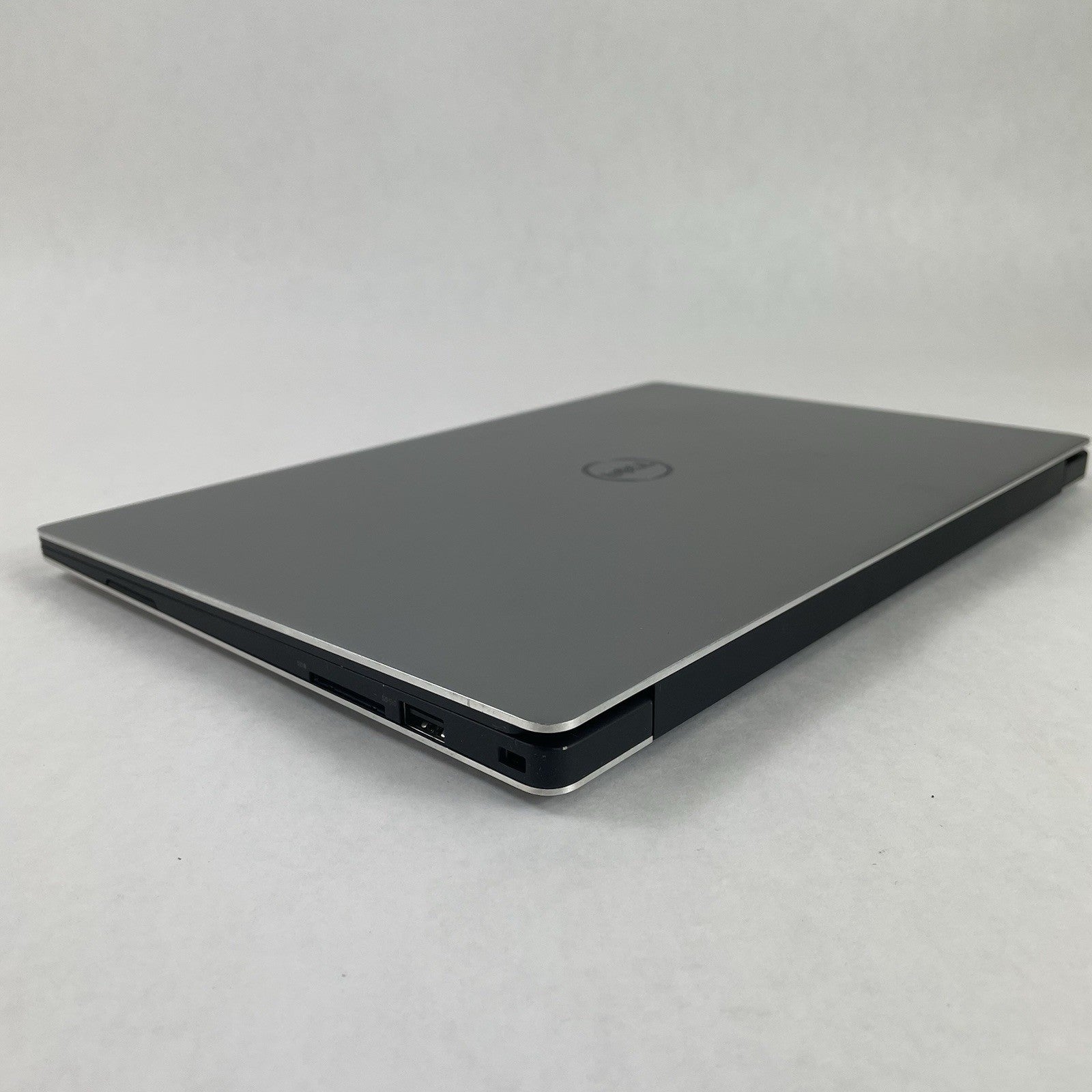 Dell XPS 13 9360 13.3" i5-7200U 2.50 GHz 4 GB RAM No SSD/OS/AC/Battery12