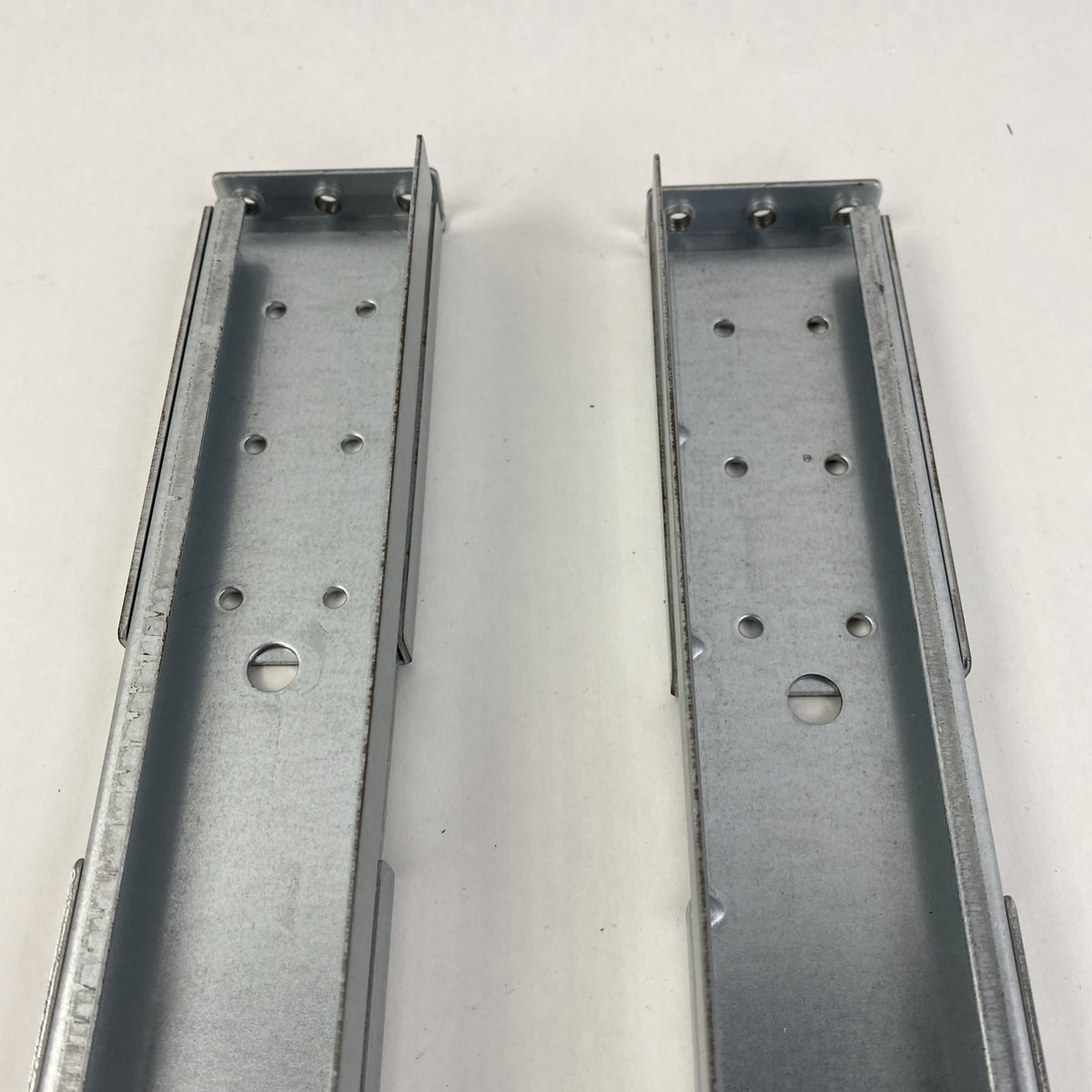 Foxconn 2F77A-02 Right and Left Sliding Server Rails - No Screws11
