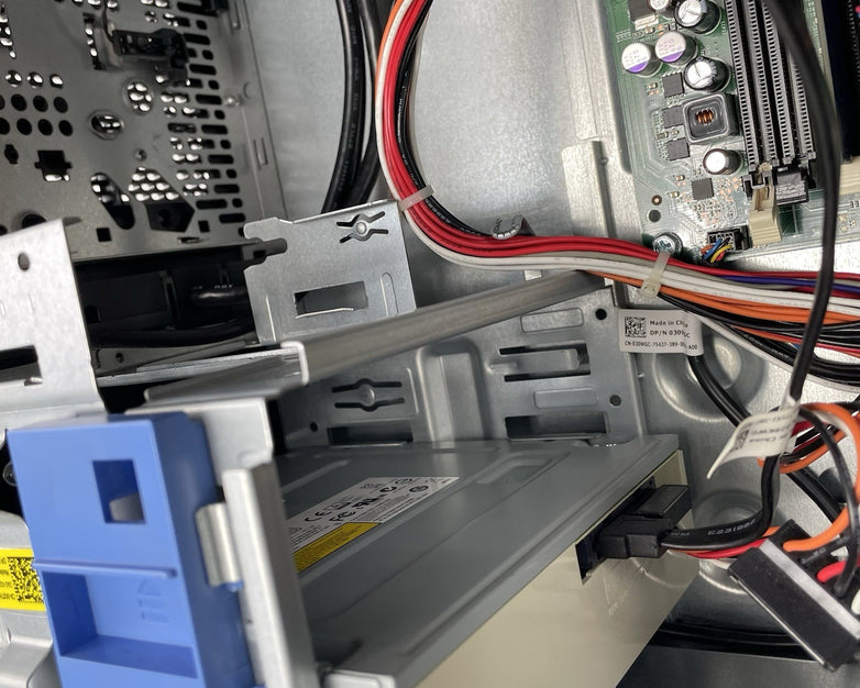 Dell Optiplex 7010 MT i5-3470 3.20 GHz 4 GB Nvidia Quadro K2000D No HDD No OS