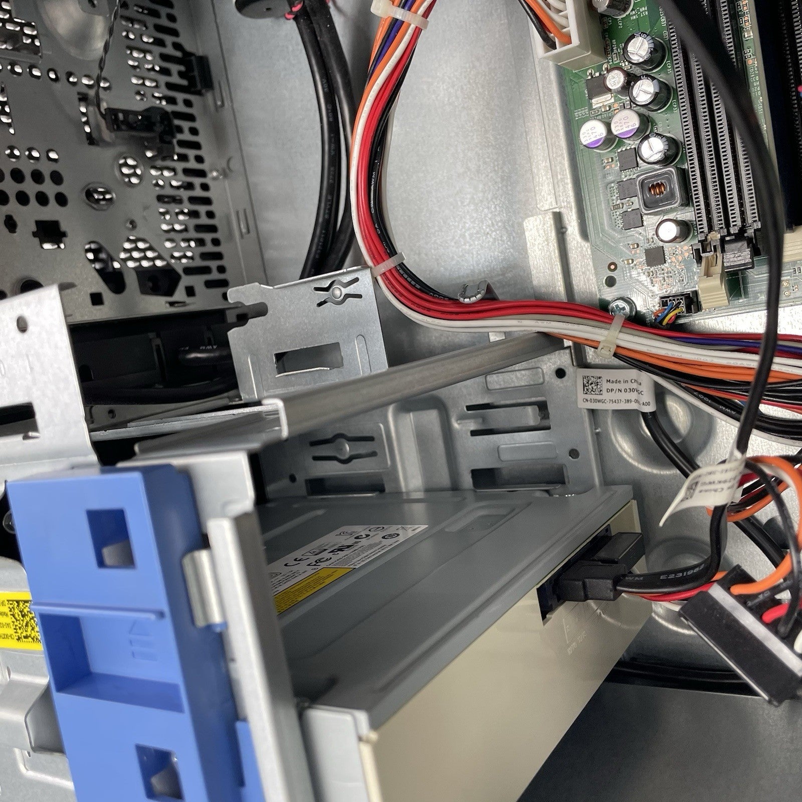 Dell Optiplex 7010 MT i5-3470 3.20 GHz 4 GB Nvidia Quadro K2000D No HDD No OS