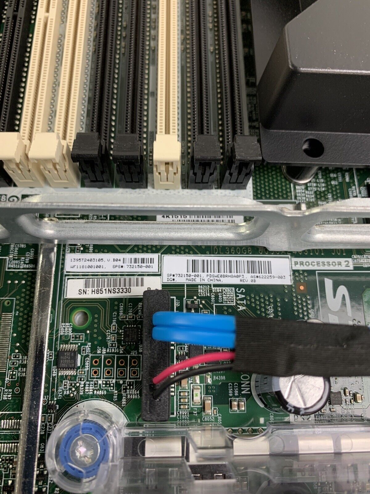 HP ProLiant DL360p Gen8 Xeon E5-2609 V2 2.5 GHz 8 GB RAM No OS No HDD