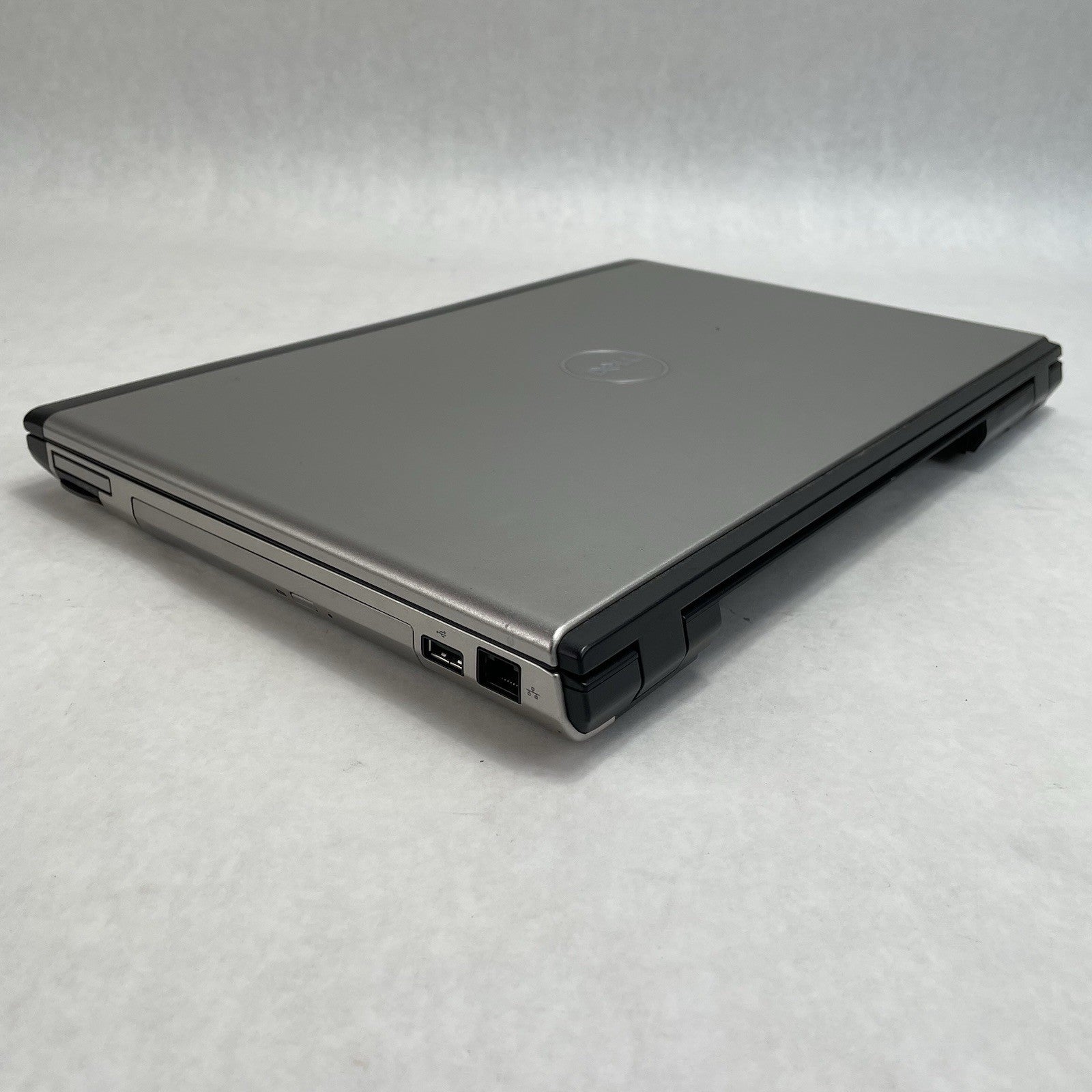 Dell Vostro 3500 15.6" i7-M640 2.80 GHz 4 GB RAM No SSD/OS/AC/Batt13