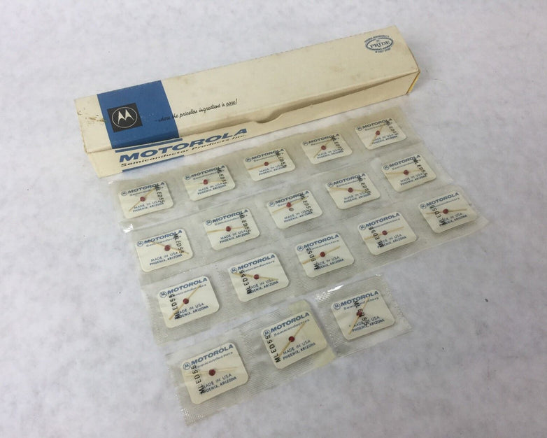 Motorola Semiconductor MLED55 (Lot of 18)