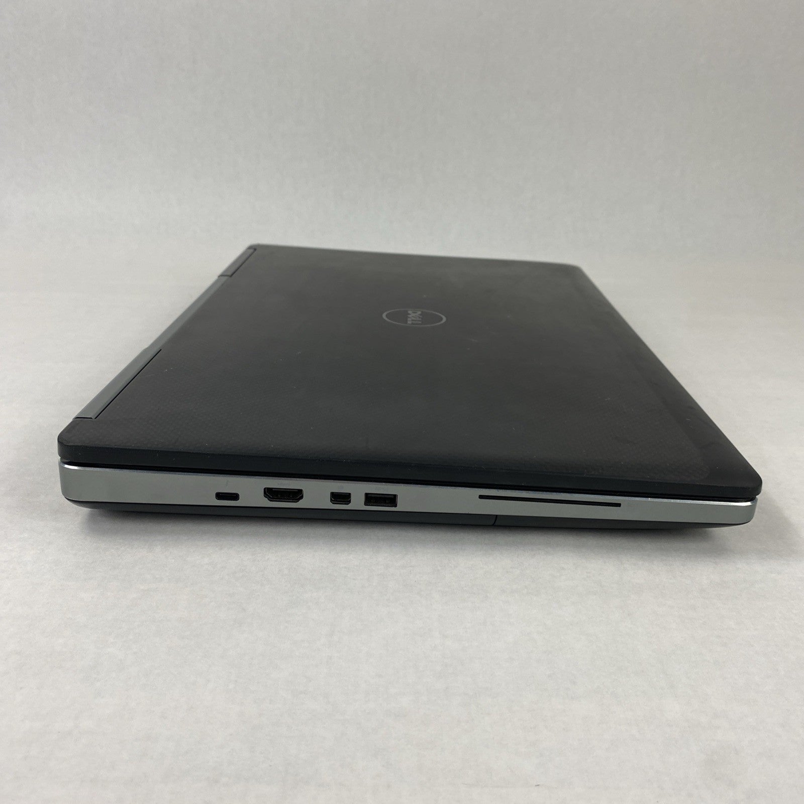 Dell Precision 7710 Intel Xeon E3-1505M v5 2.80 GHz 8 GB RAM 17.3" No HDD No OS