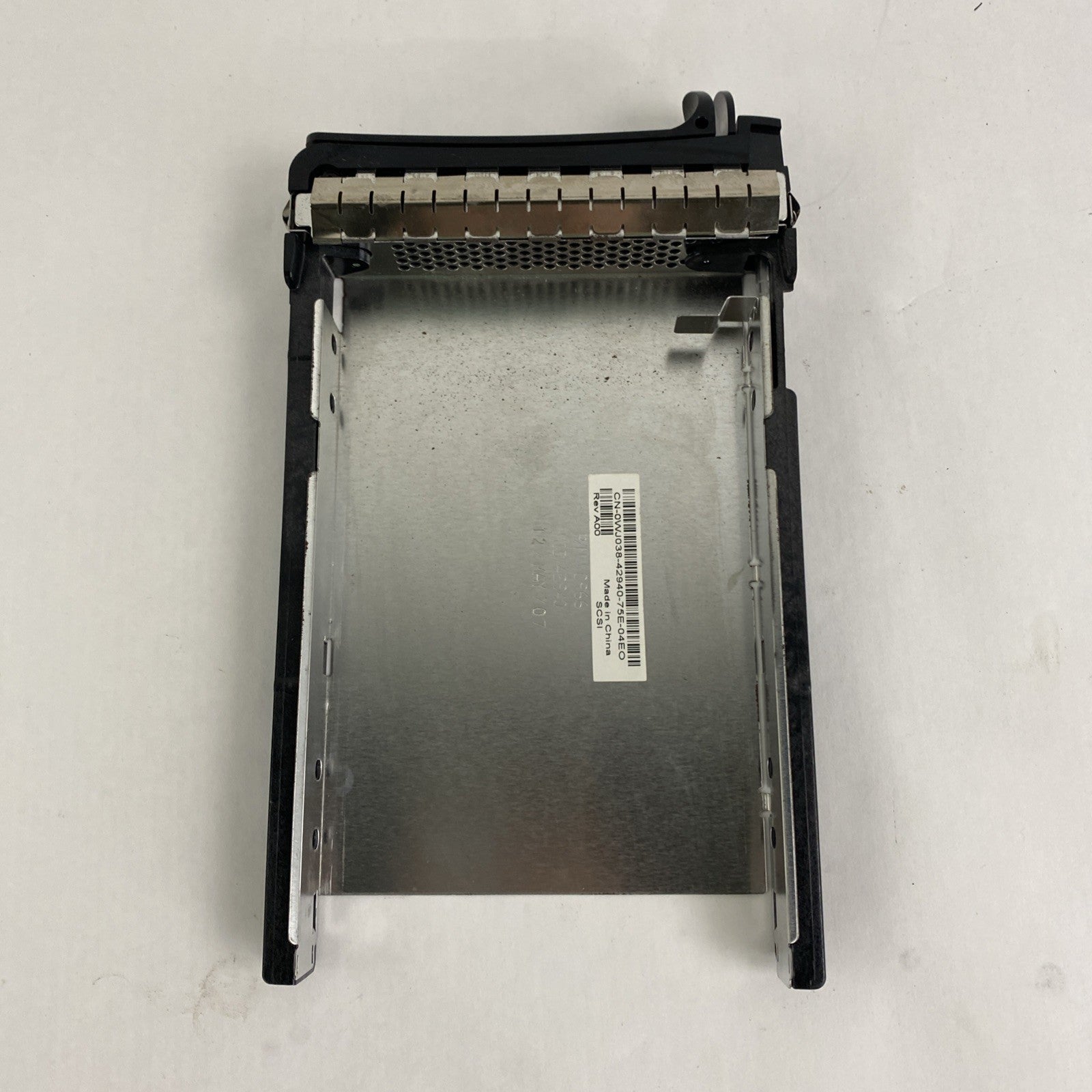 Dell WC966 SCSI 3.5" Hard Drive Tray Lot of 32
