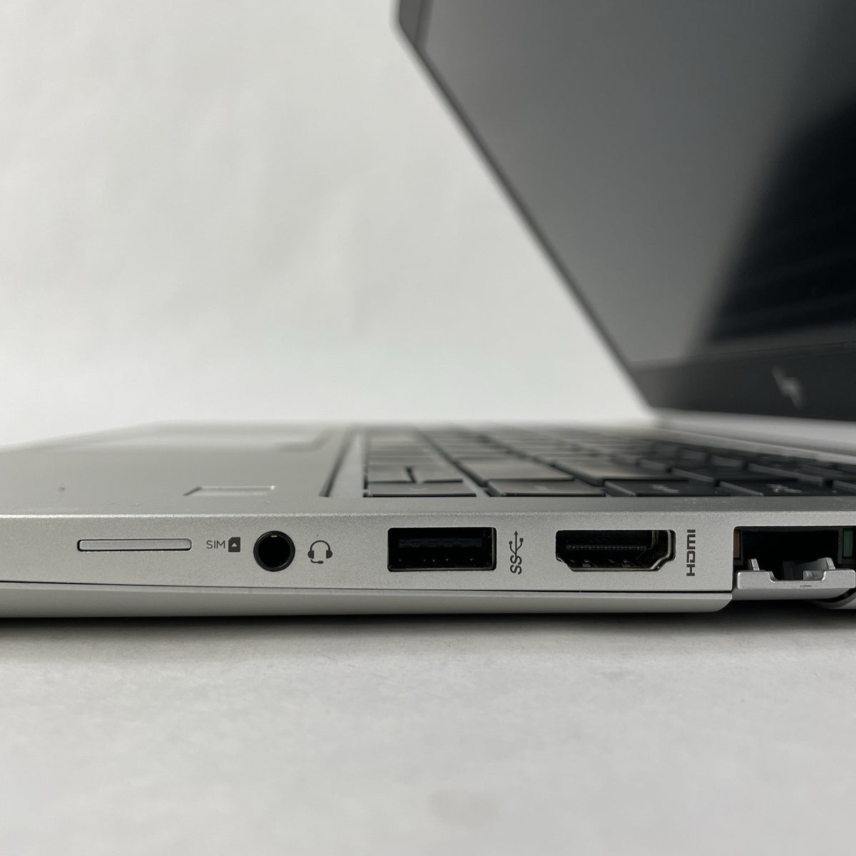 HP mt44 14" Ryzen 3 Pro 2300U 2.00 GHz 8 GB RAM No SSD/OS/AC10
