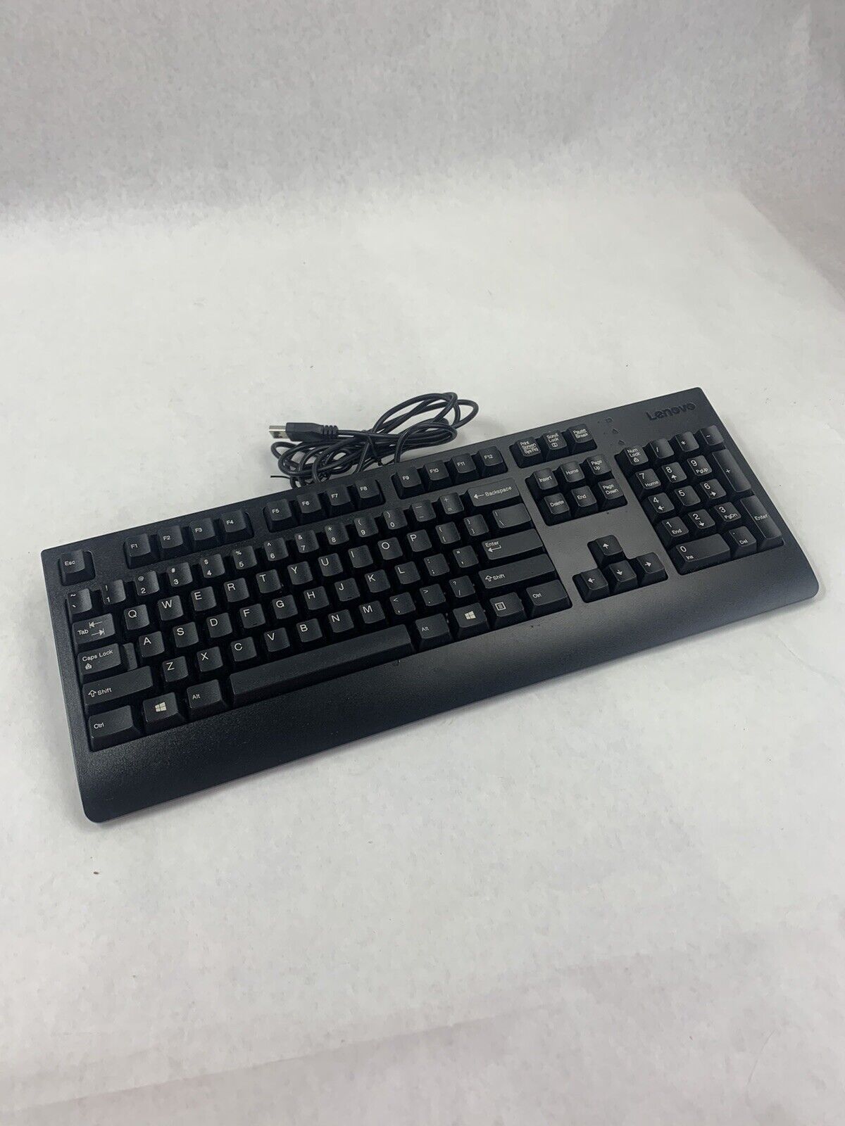 Lot 5 Lenovo SK-8827 Traditional Wired Keyboards 00XH688
