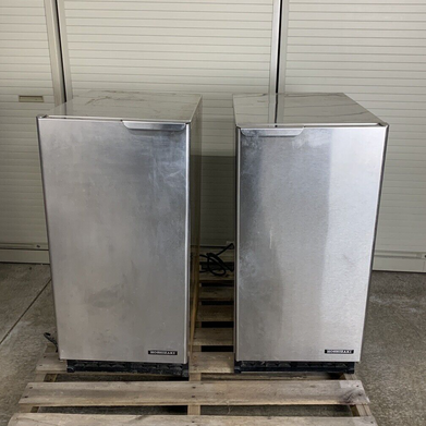 Hoshizaki Ice Maker AM-50BAE-AD Commercial Ice Maker Untested For Parts & Repair