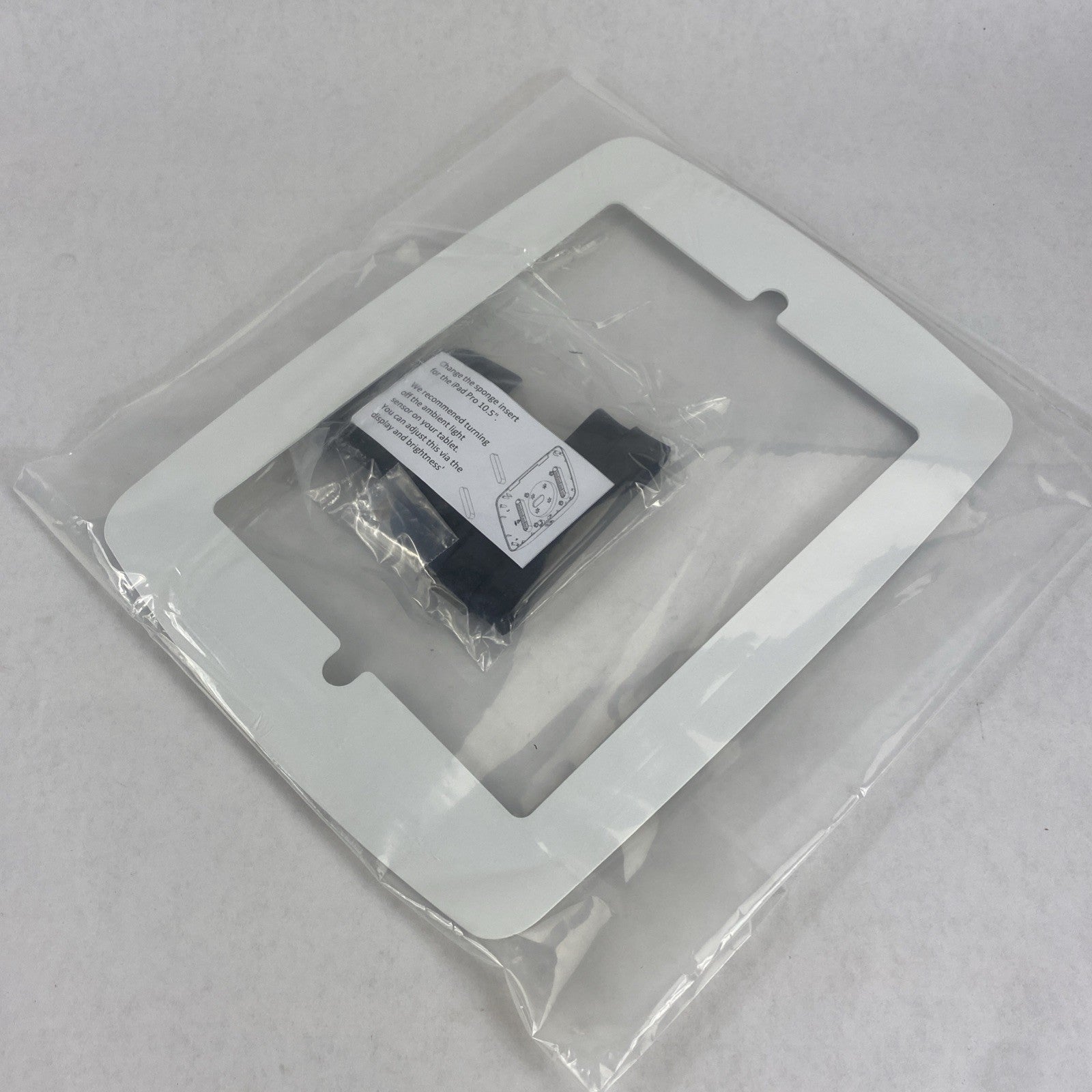 BossTab BFU0-2004 Fusion White Faceplate iPad Pro 10.5"3