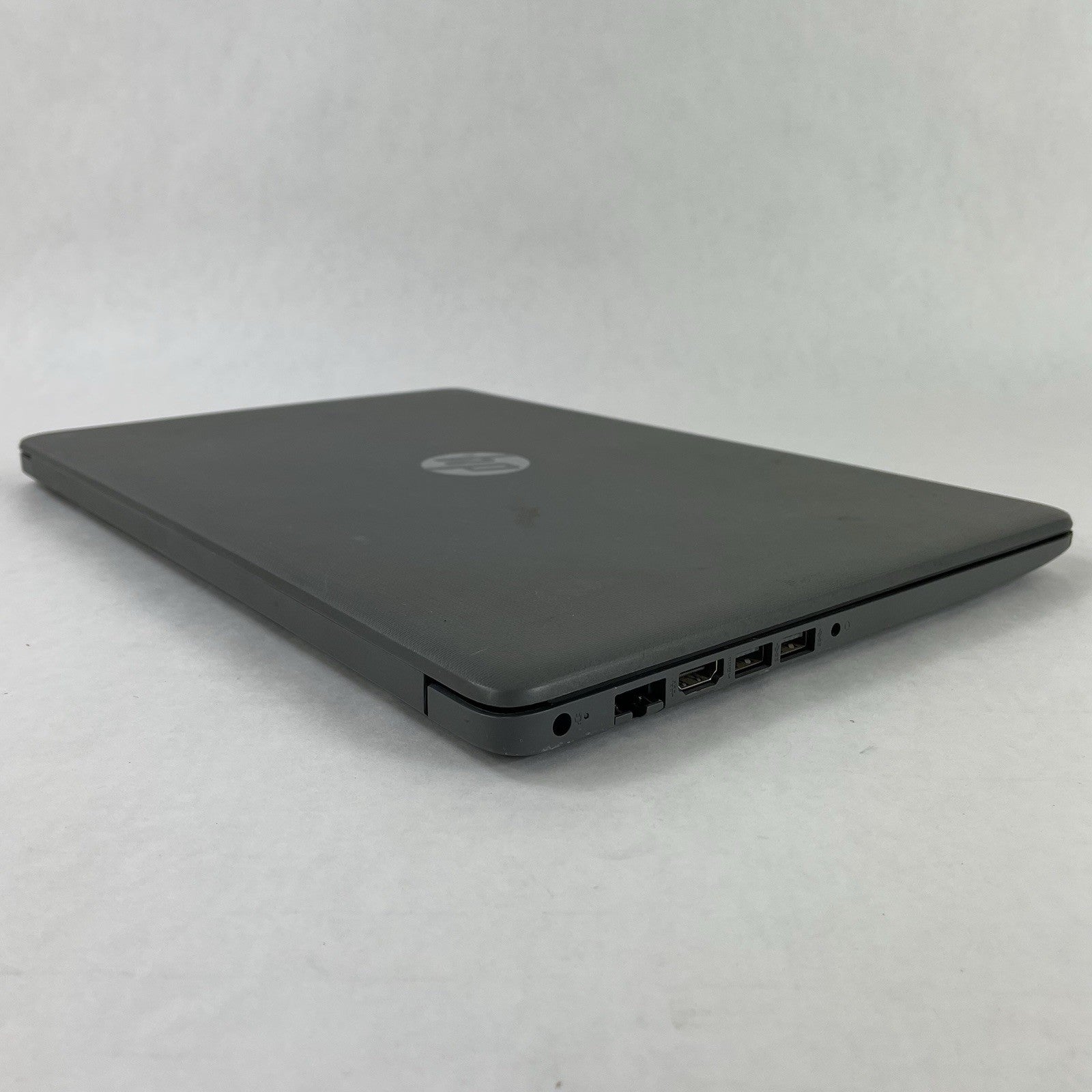 HP 15-da0046nr 15.6" i3-7020U 2.30 GHz 8 GB RAM No SSD No OS - Bad Bottom7