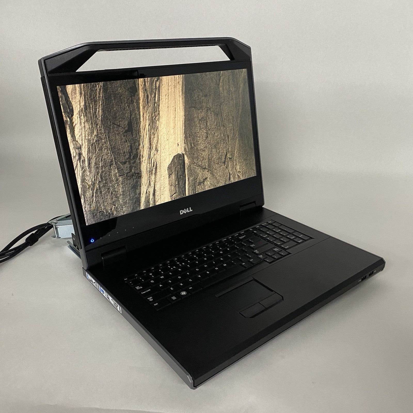 Dell FPM185 18.5" Server Console LED monitor w/ 520-884-535 Tested0