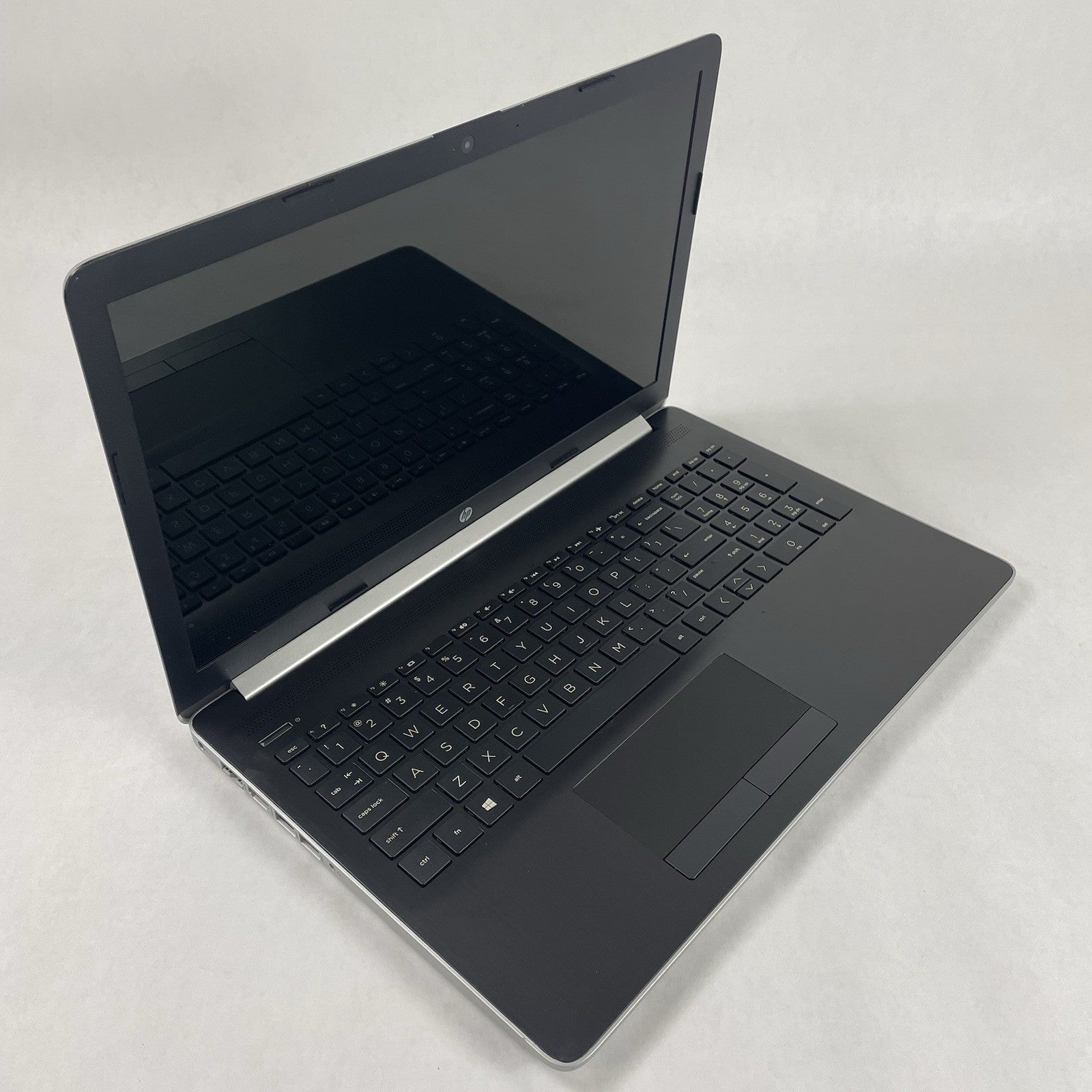 HP 15 da0032wm 15.6" i3-8130U 2.20 GHz 8 GB RAM No SSD/OS/AC0