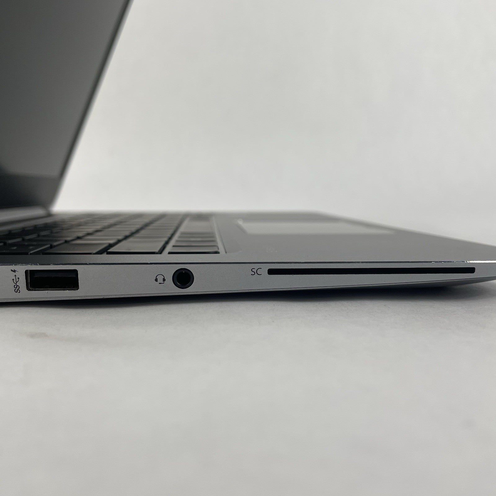 HP EliteBook Folio 1040 G3 14" i5-6200U 2.30 GHz 8 GB RAM No SSD/OS/AC/Wireless4