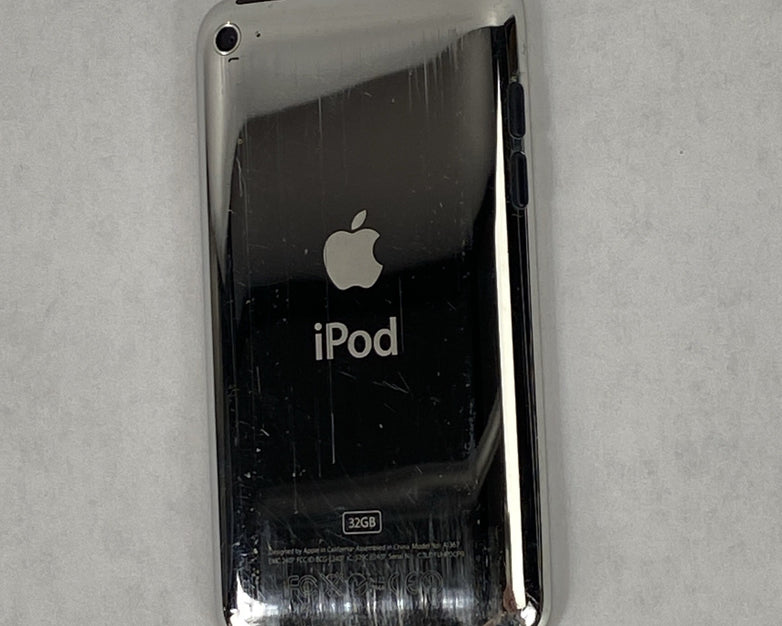 Apple iPod Touch 4th Gen A1367 32GB 3.5" Black IOS 6.1.6