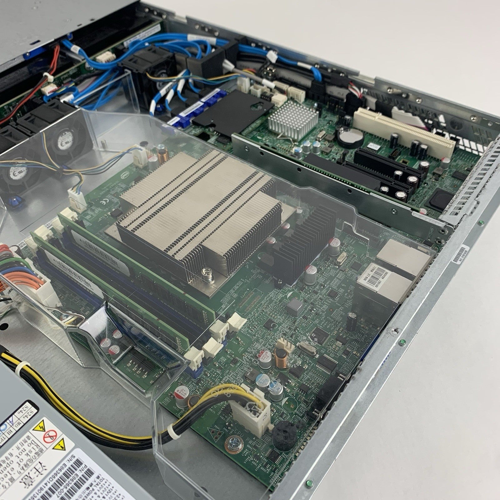 Intel R1304BTLSHBNR S1200BTL Server 1x E3-1225 3.1 GHz 16 GB Ram No OS No HDD12