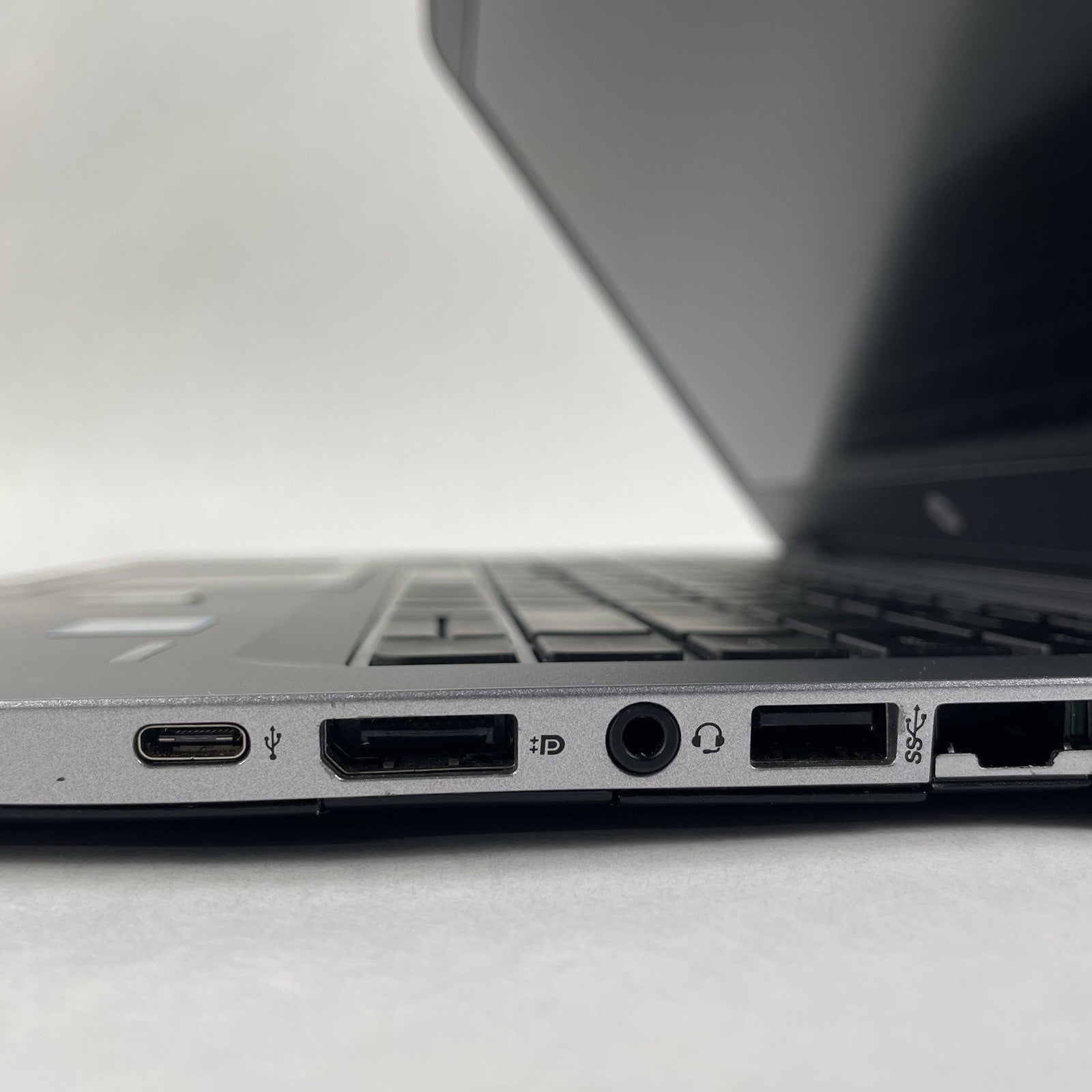 HP EliteBook 840 G3 15.6" i5-6300U 2.40 GHz 8 GB RAM No SSD/OS/AC/Battery6