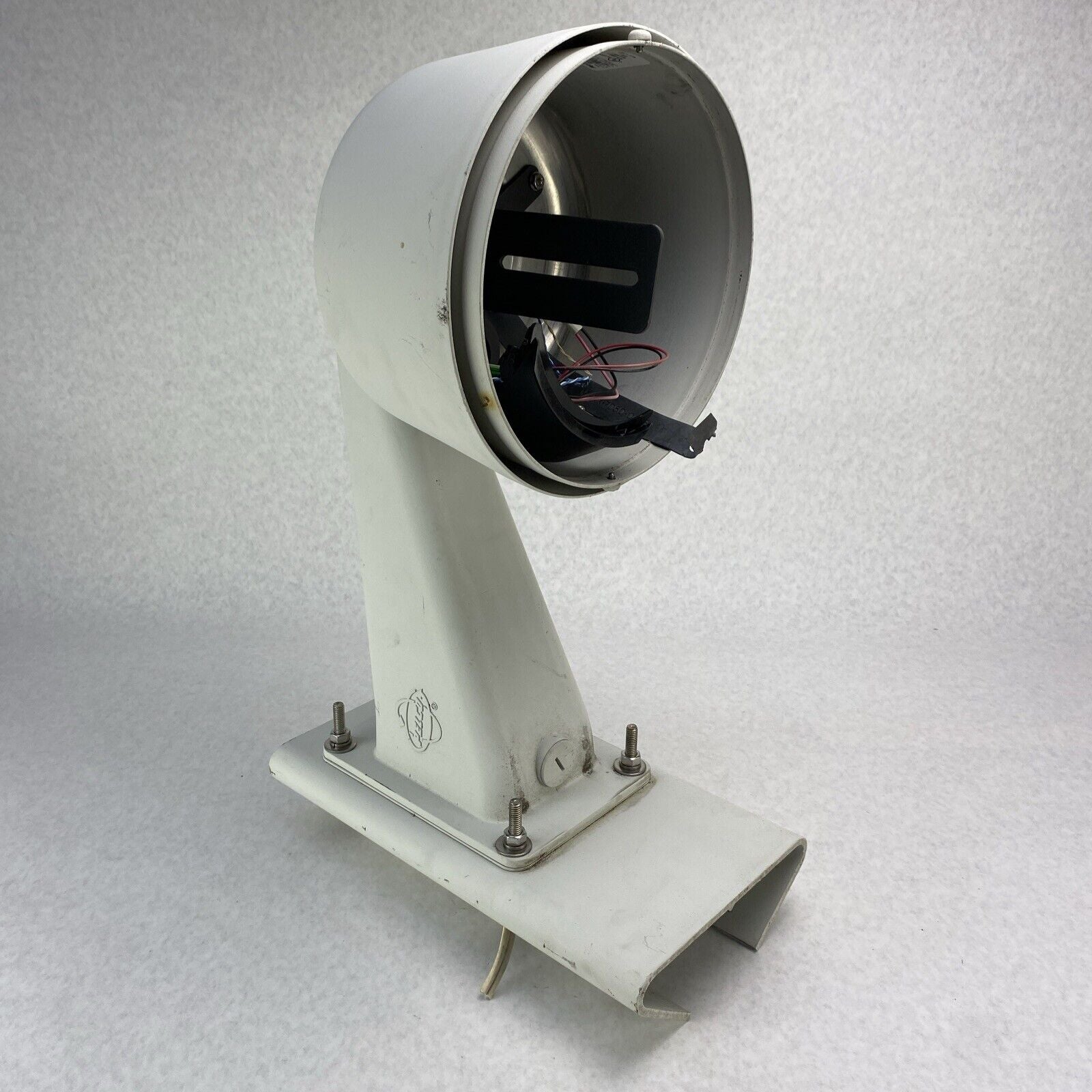 Pelco DF5-PG-E1 Fixed Mount Outdoor Pendant No Camera w/ Wall Mount PA-402