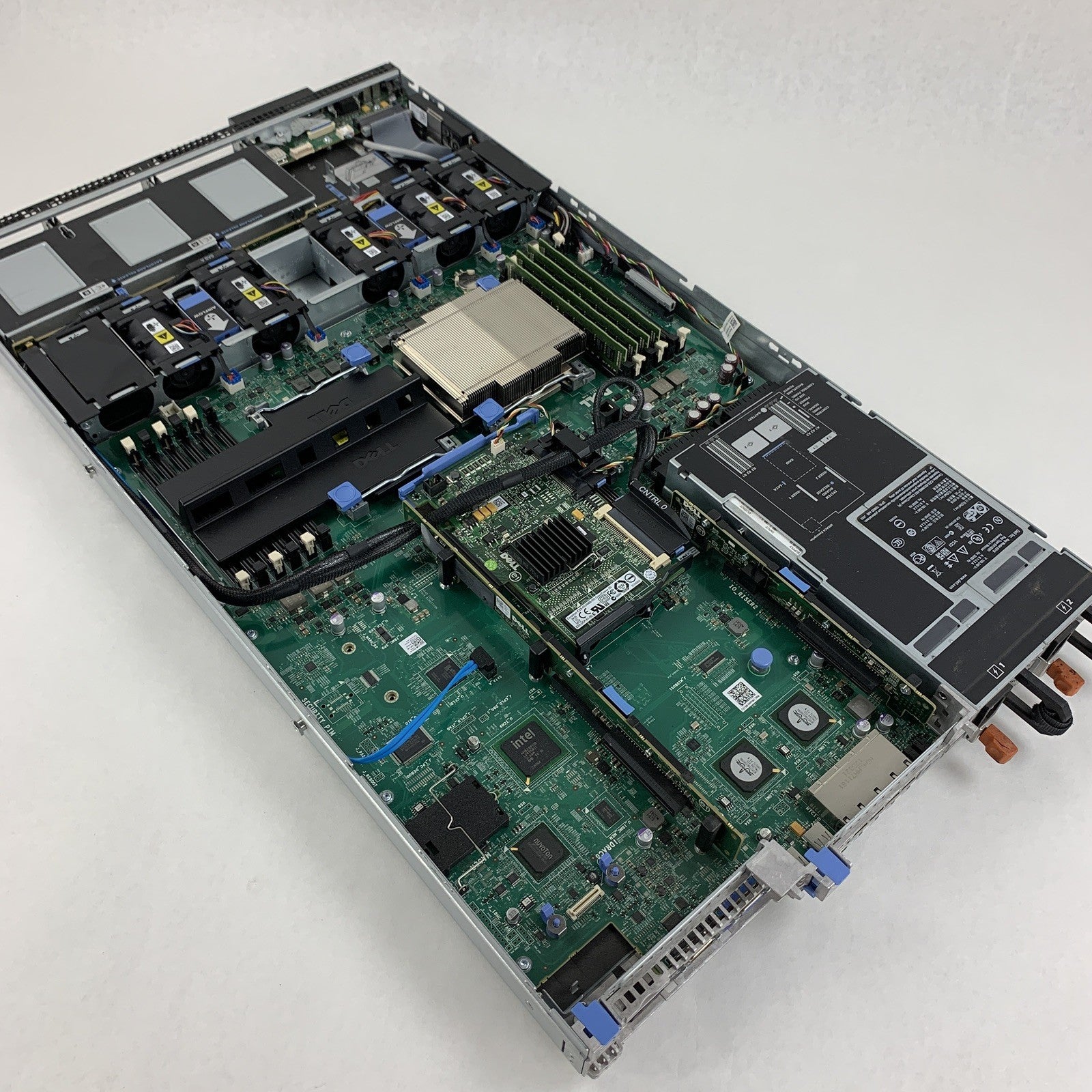 Dell PowerEdge R610 Intel Xeon E5606 2.13 GHz 16 GB RAM No HDD No OS