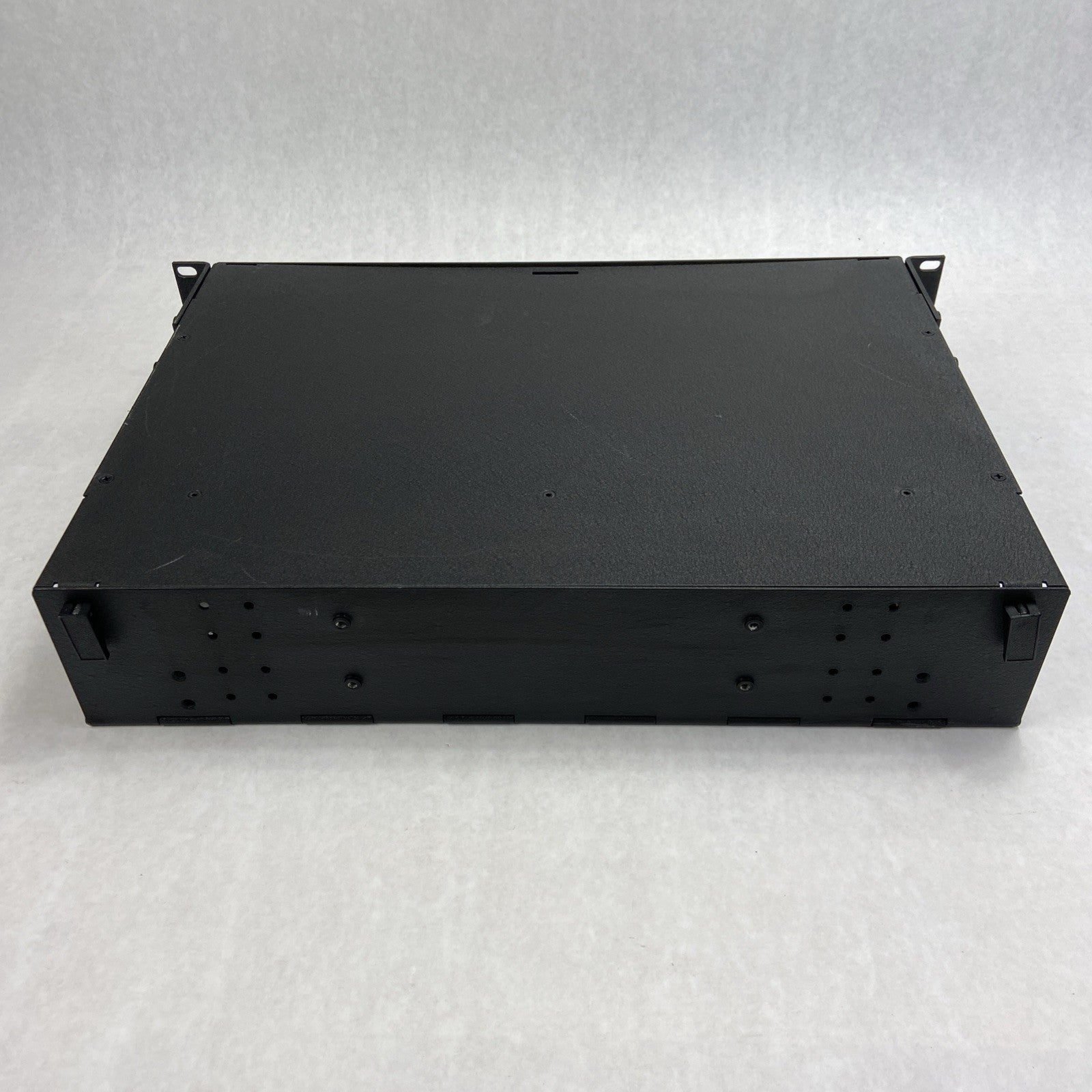 Corning Lanscape CCH-02U 2 Rack Unit Closet Connector Housing