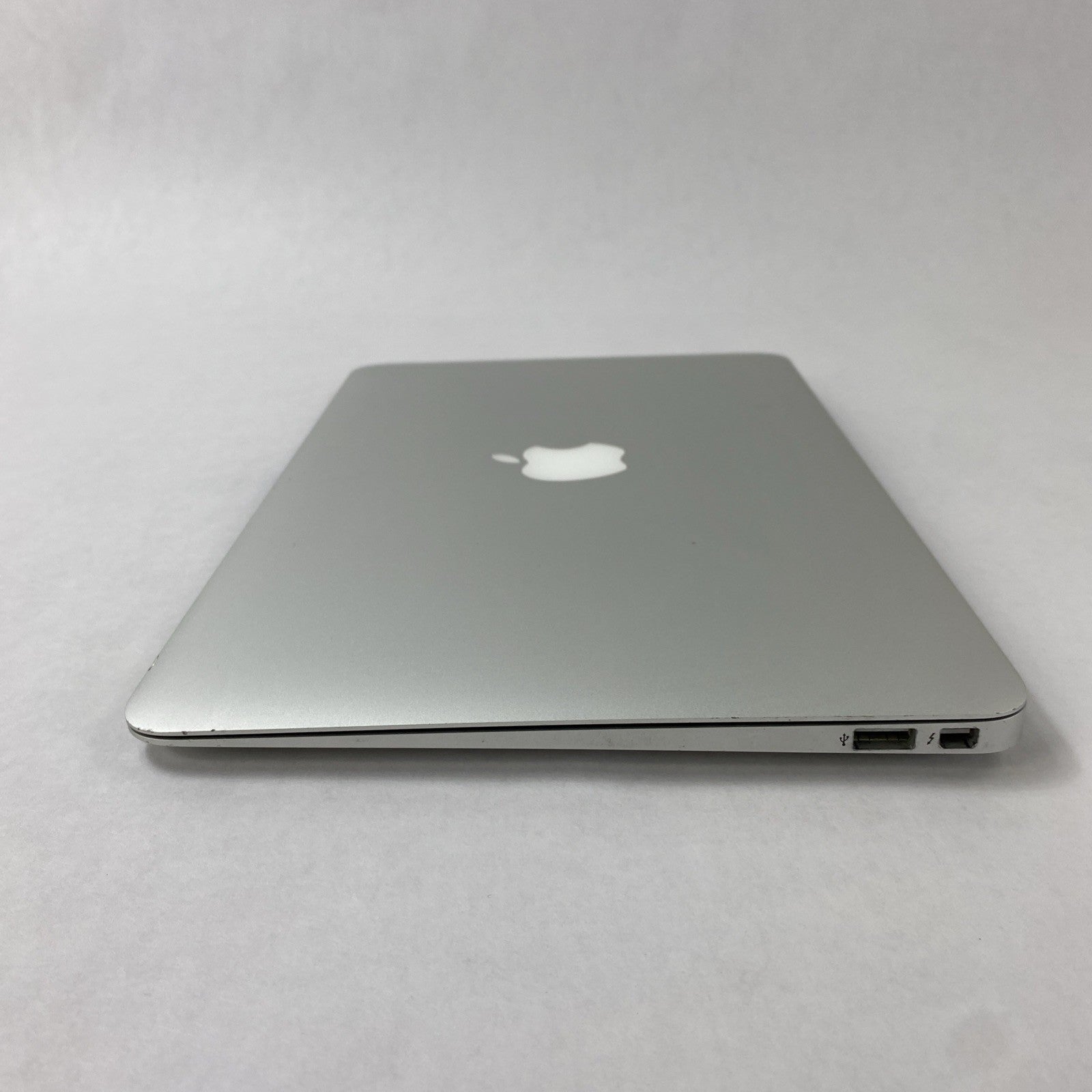 Apple MacBook Air A1465 2014 11" 1.4GHz i5 4GB RAM 120GB SSD os11.7.11 14 Cycles12