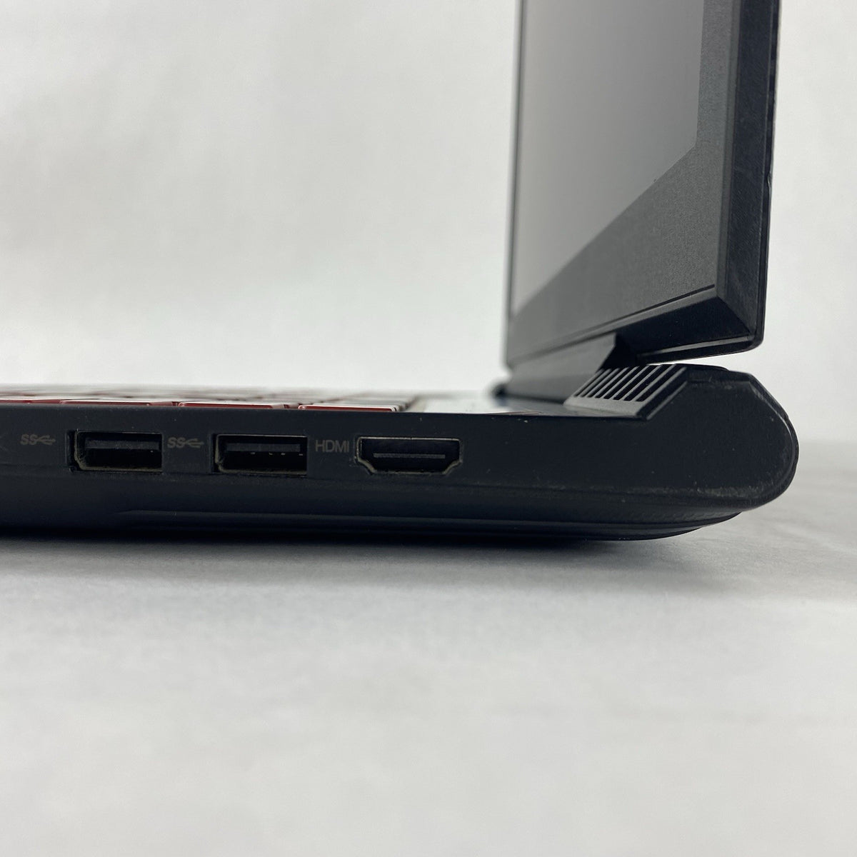 Lenovo Legion Y520-15IKBM 15.6" i7-7700HQ 2.80GHz 16GB RAM RTX 1060 No SSD/OS/AC11