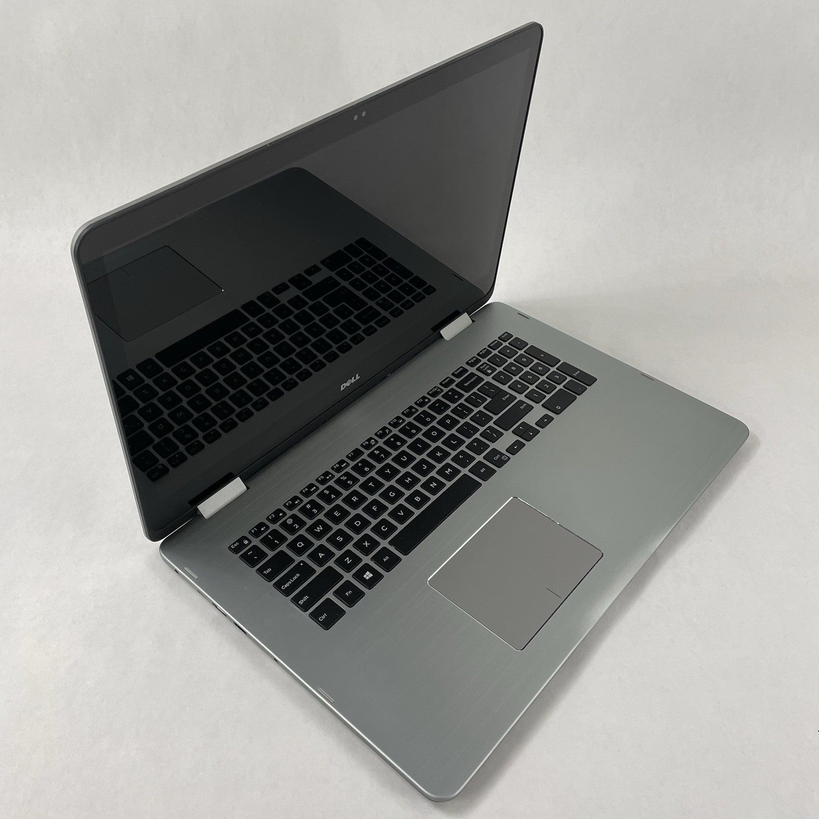 Dell Inspiron 17-7779 17.3" i7-7500U 2.70 GHz 16GB RAM NVIDIA GF108 No SSD/OS/AC0