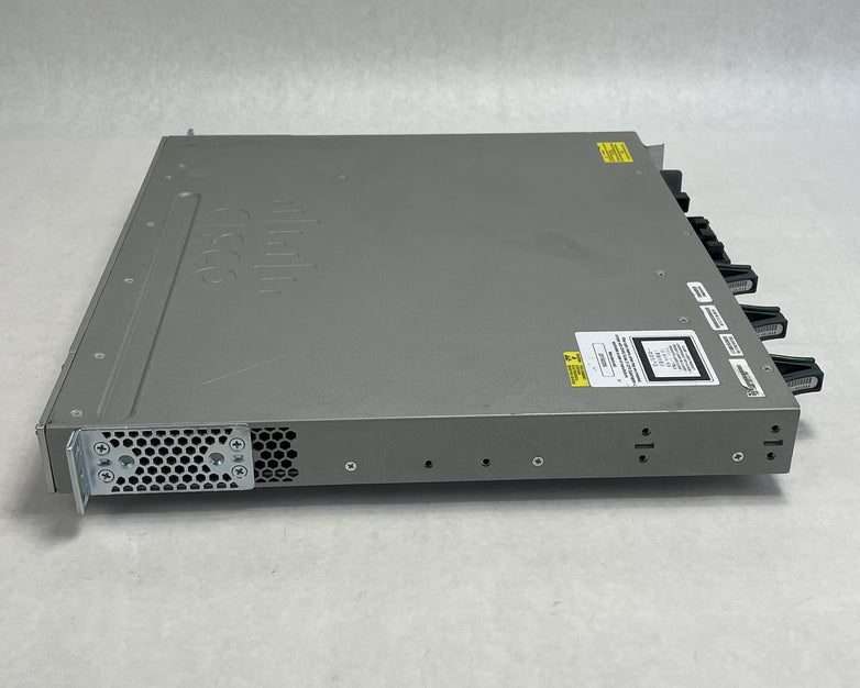 Cisco Catalyst WS-C3850-24T-L V06 24 Port Switch Tested & Reset 1X PSU