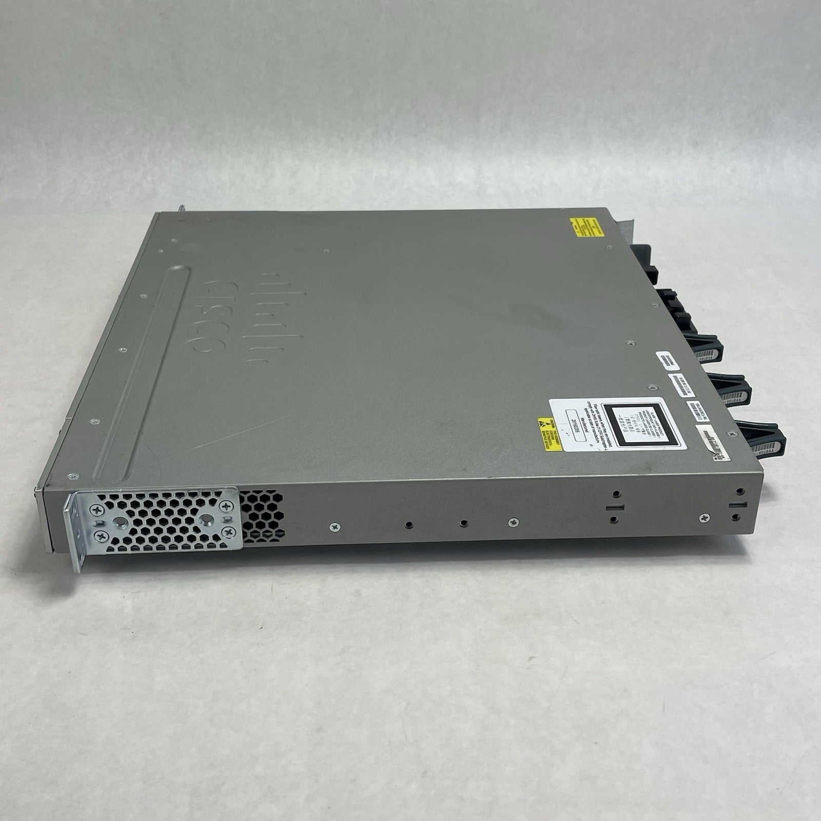Cisco Catalyst WS-C3850-24T-L V06 24 Port Switch Tested & Reset 1X PSU11