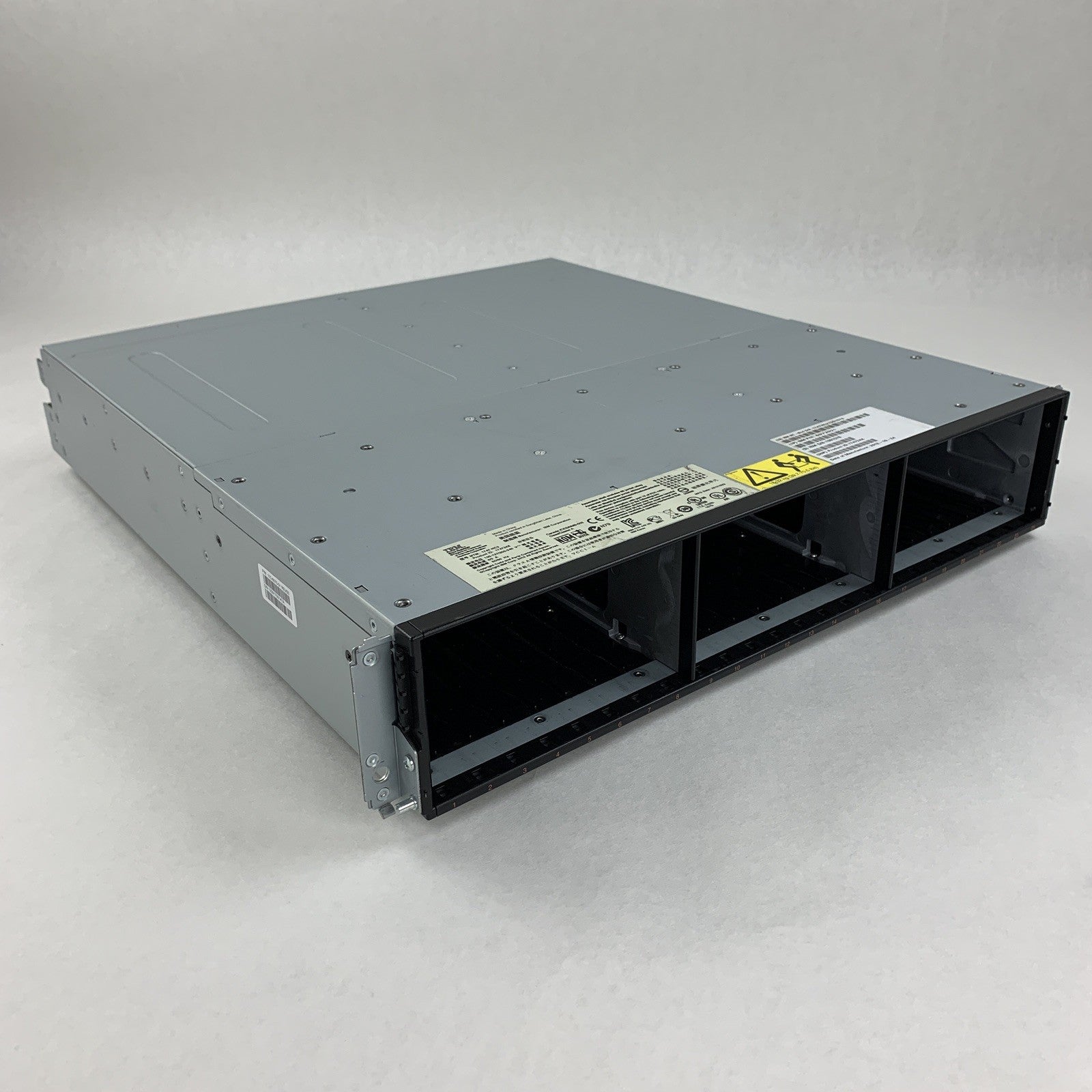 IBM 1747-HC2 69Y2921 170-6070-01 System Storage Enclosure Chassis 2x Power Supp