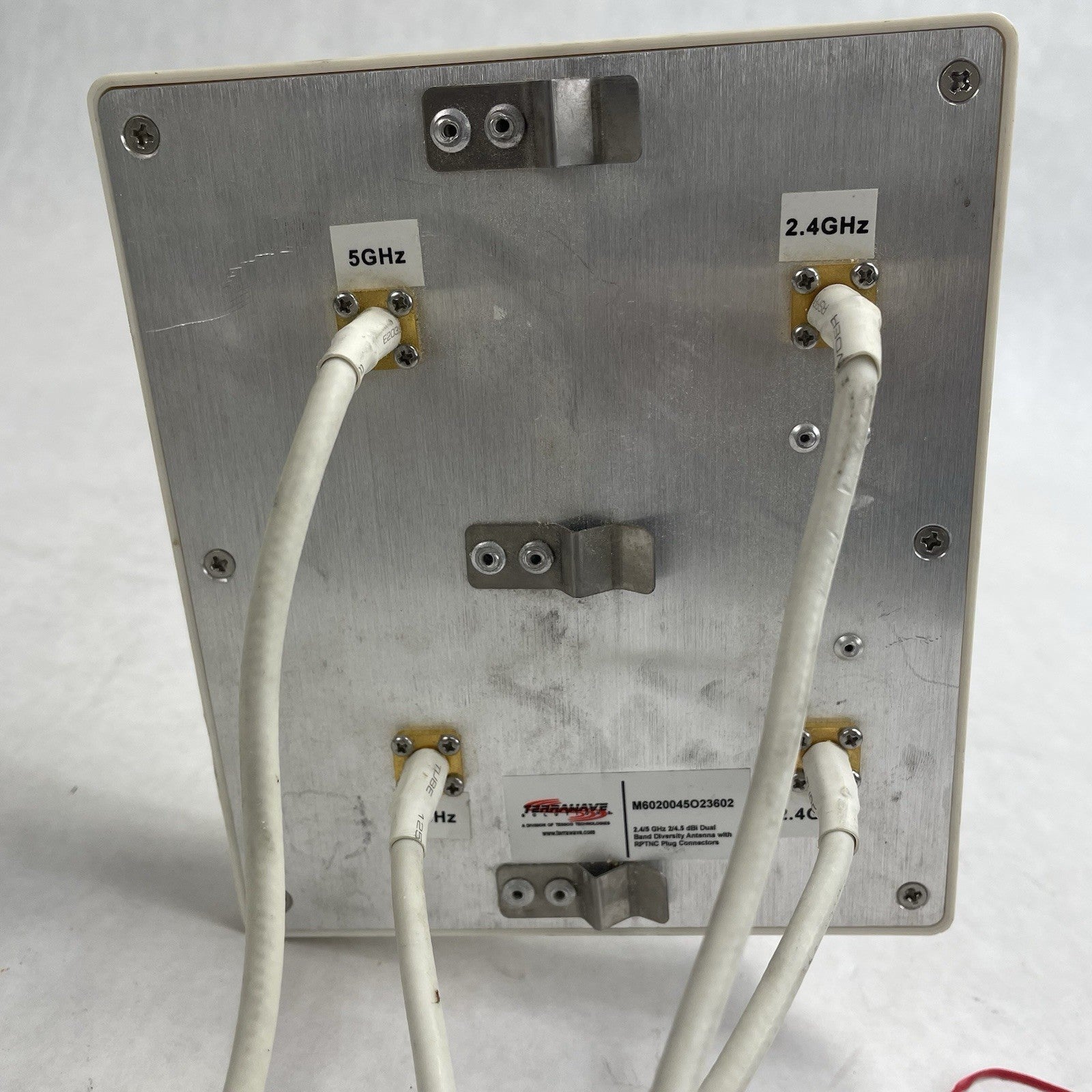 TerraWave M6020045O23602 OMNI Antennas Dual Band 5/2.4GHz