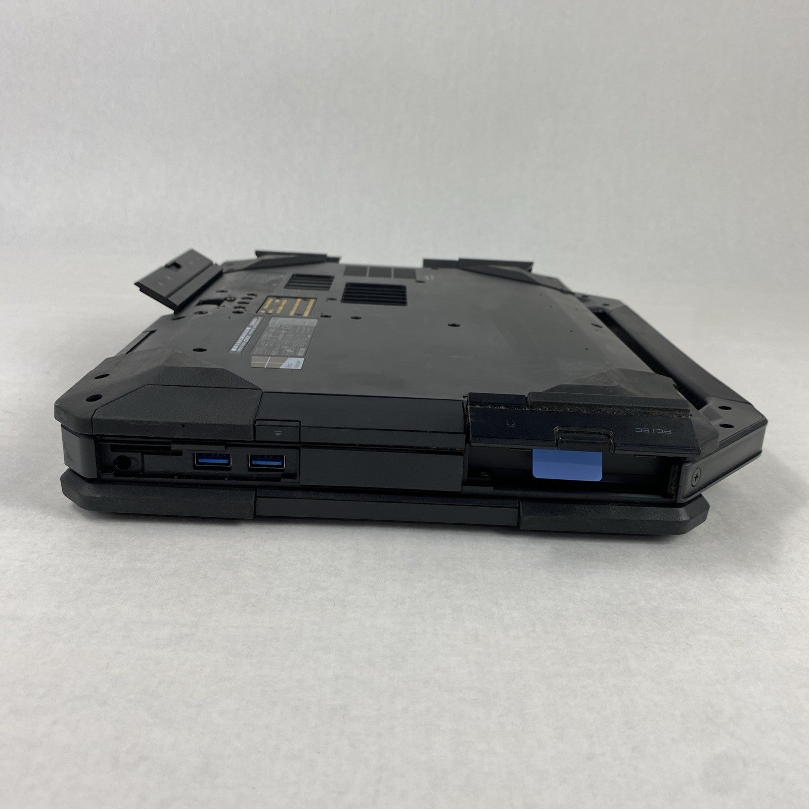 Dell Latitude 14 Rugged 5414 14" i5-6300U 2.4GHz 8GB RAM No Battery No HDD No OS